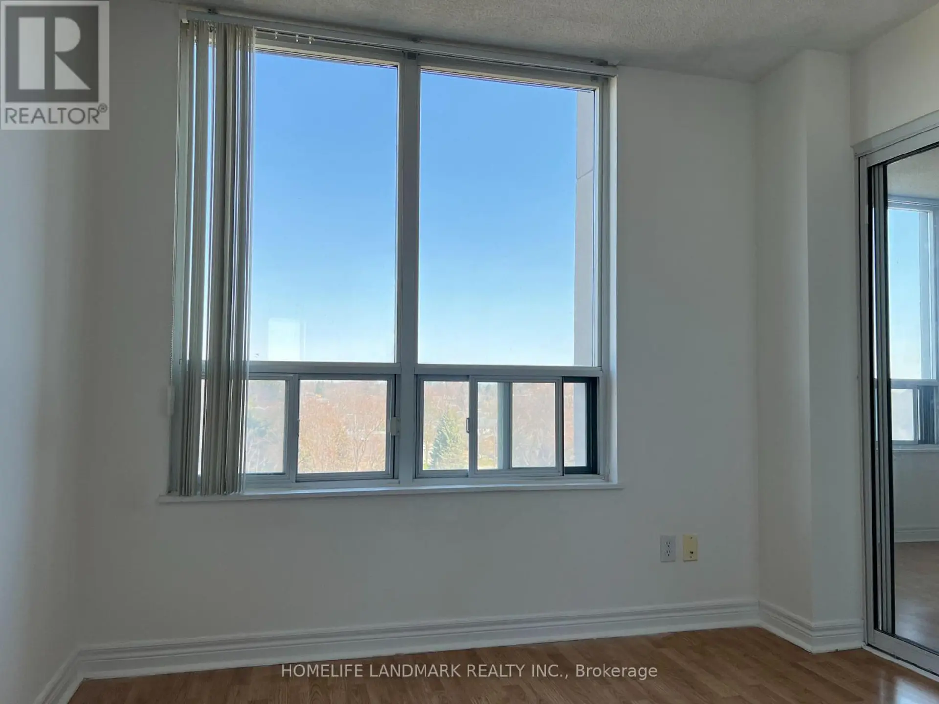 #909 28 EMPRESS AVENUE - Image 12