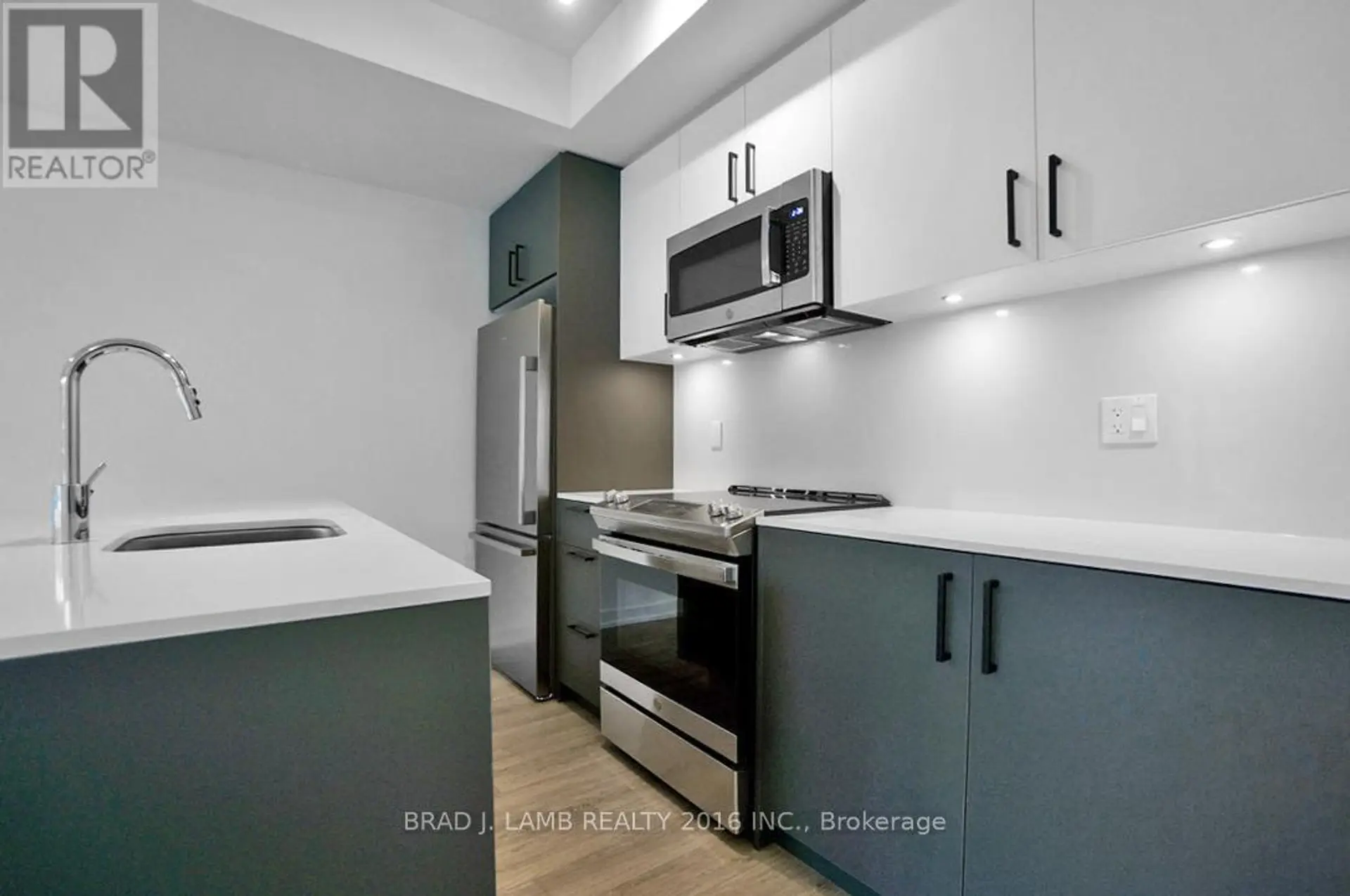 #11 35 BIRCHCLIFF AVENUE - Image 4