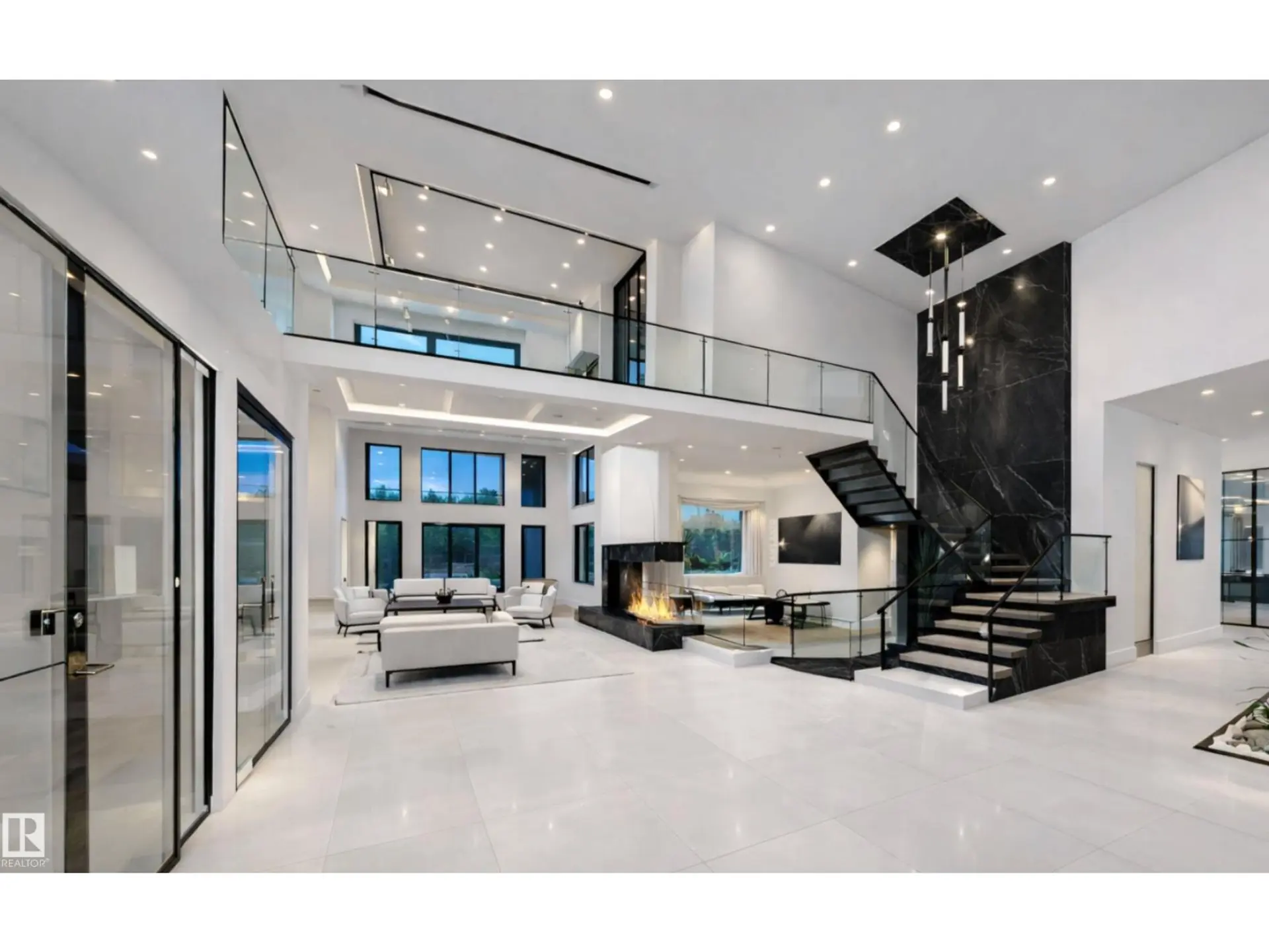 734 52328 RGE ROAD 233 - Image 3
