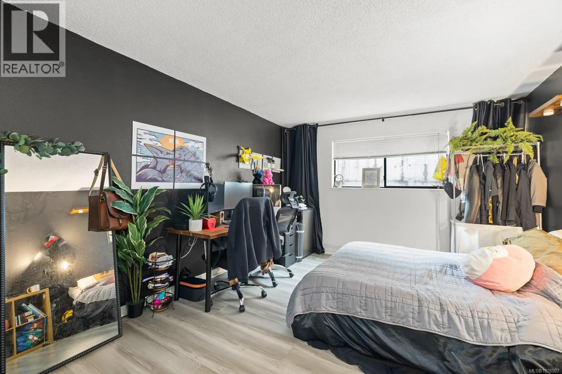 Property at #215 3255 GLASGOW AVE, Saanich, BC