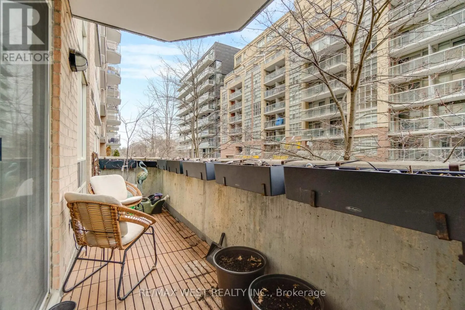 #202 18 STAFFORD STREET - Image 8
