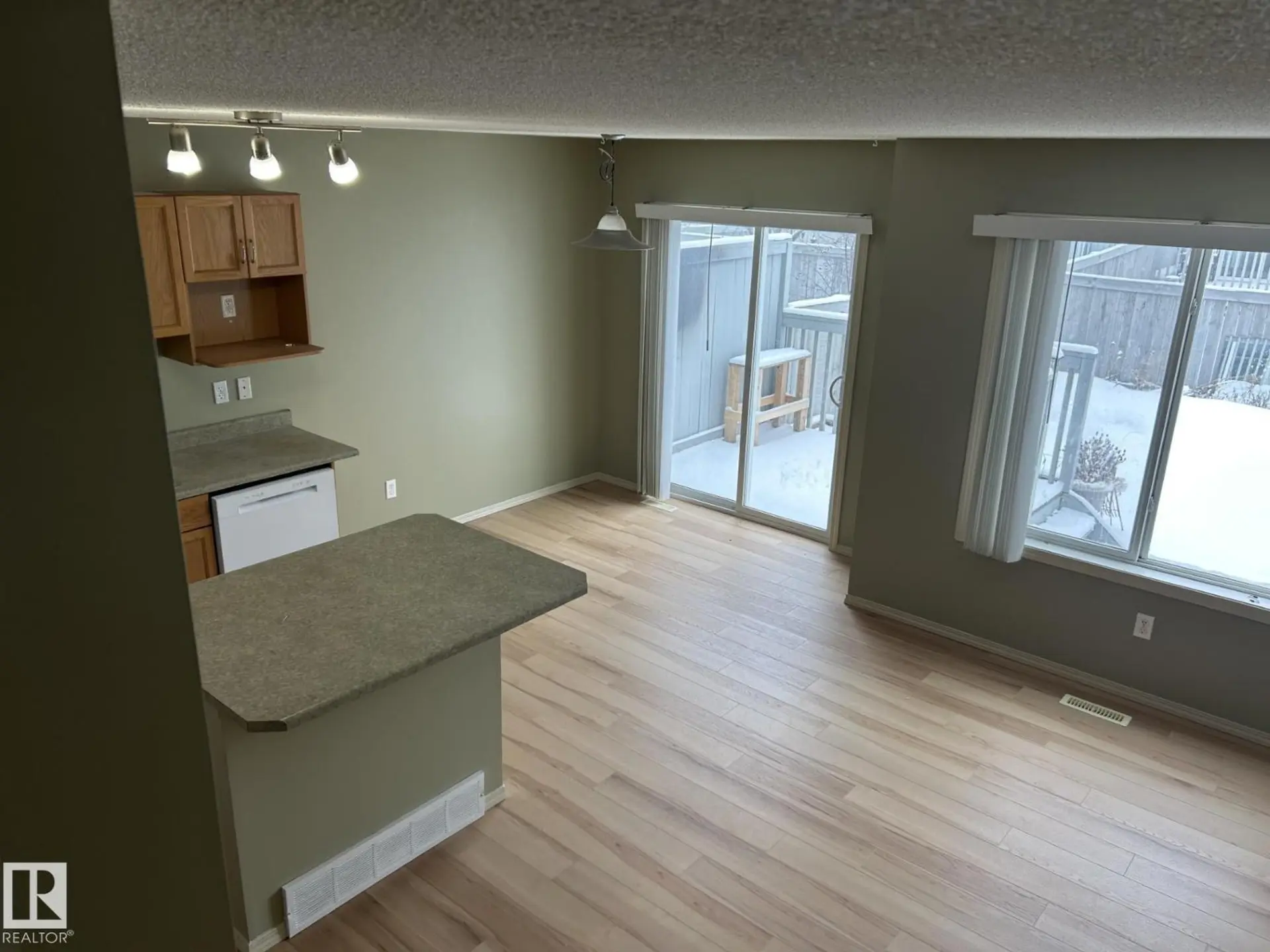 #112 4350 23 ST NW - Image 7