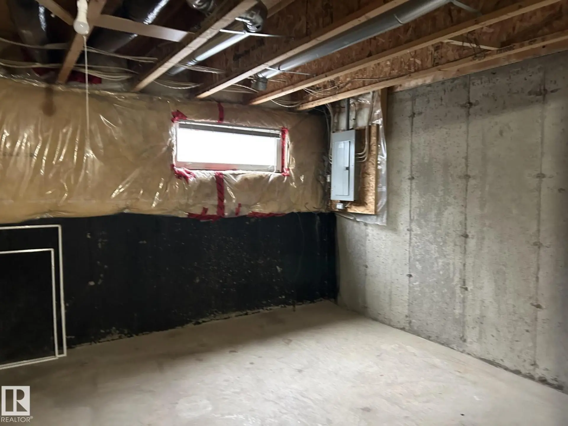 #112 4350 23 ST NW - Image 17