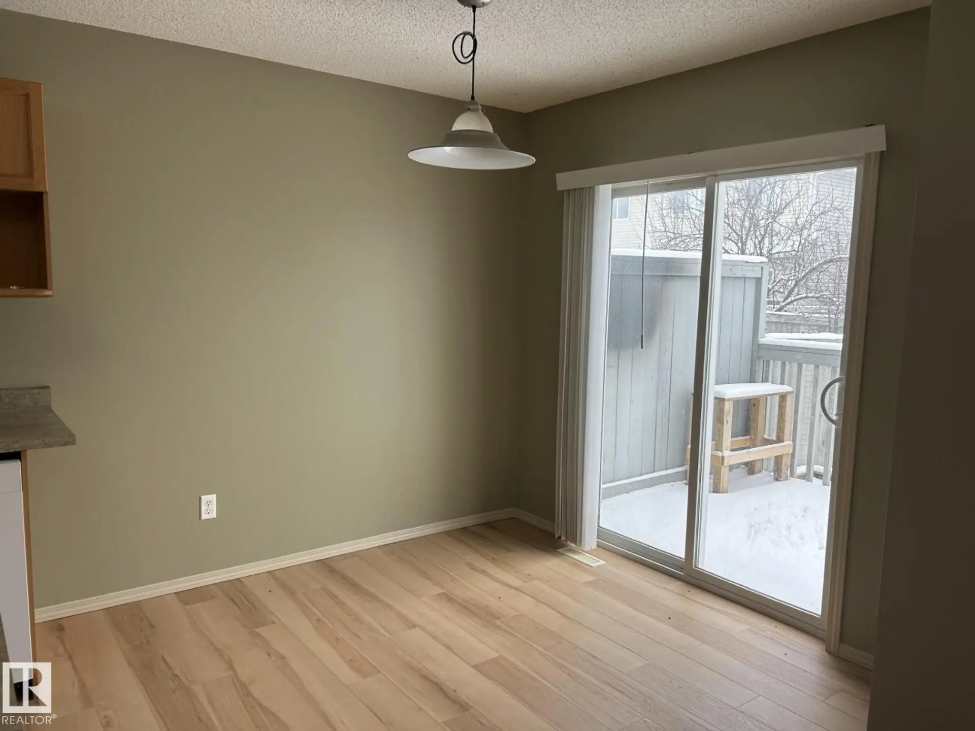 #112 4350 23 ST NW - Image 4