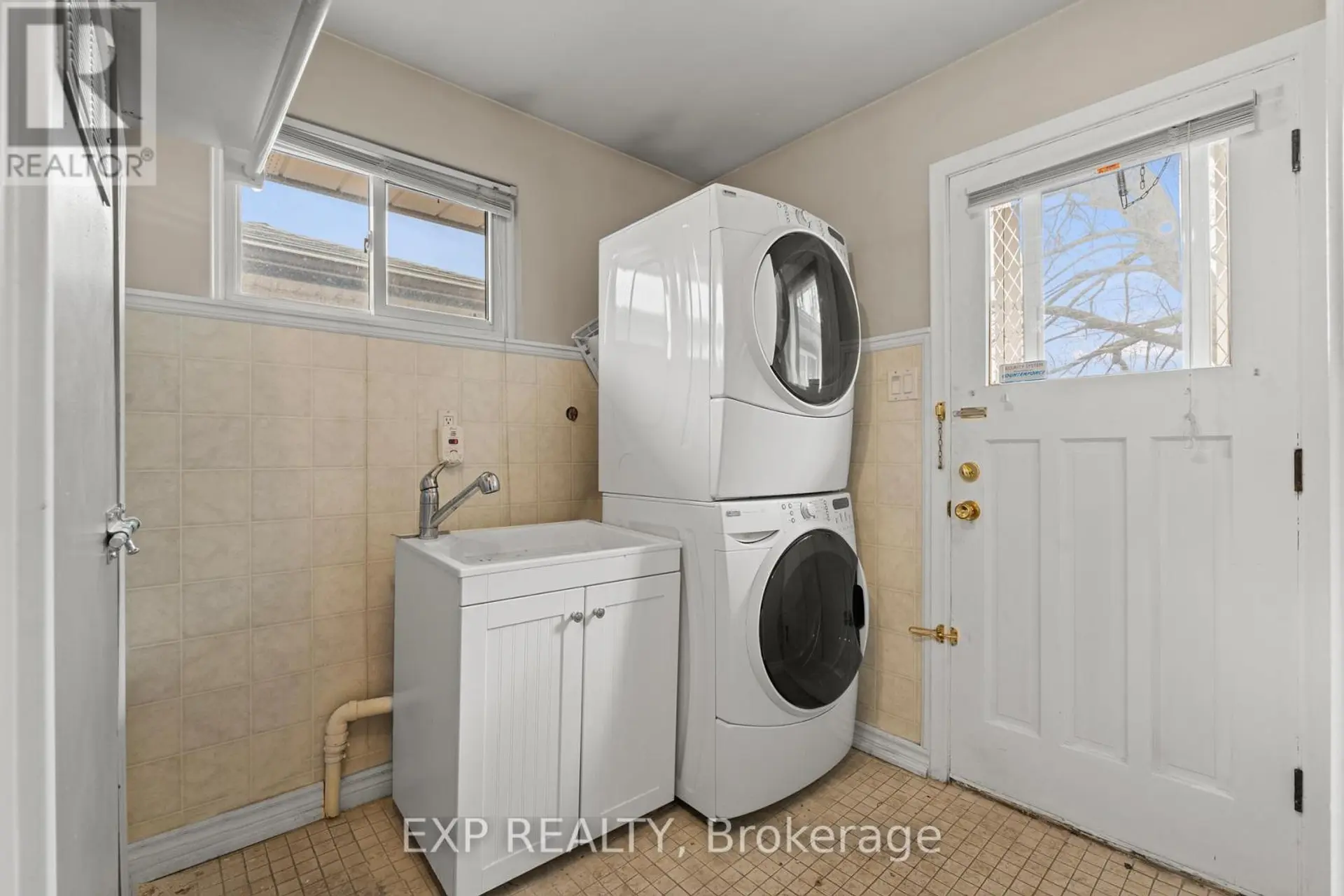 [private address] - Image 16
