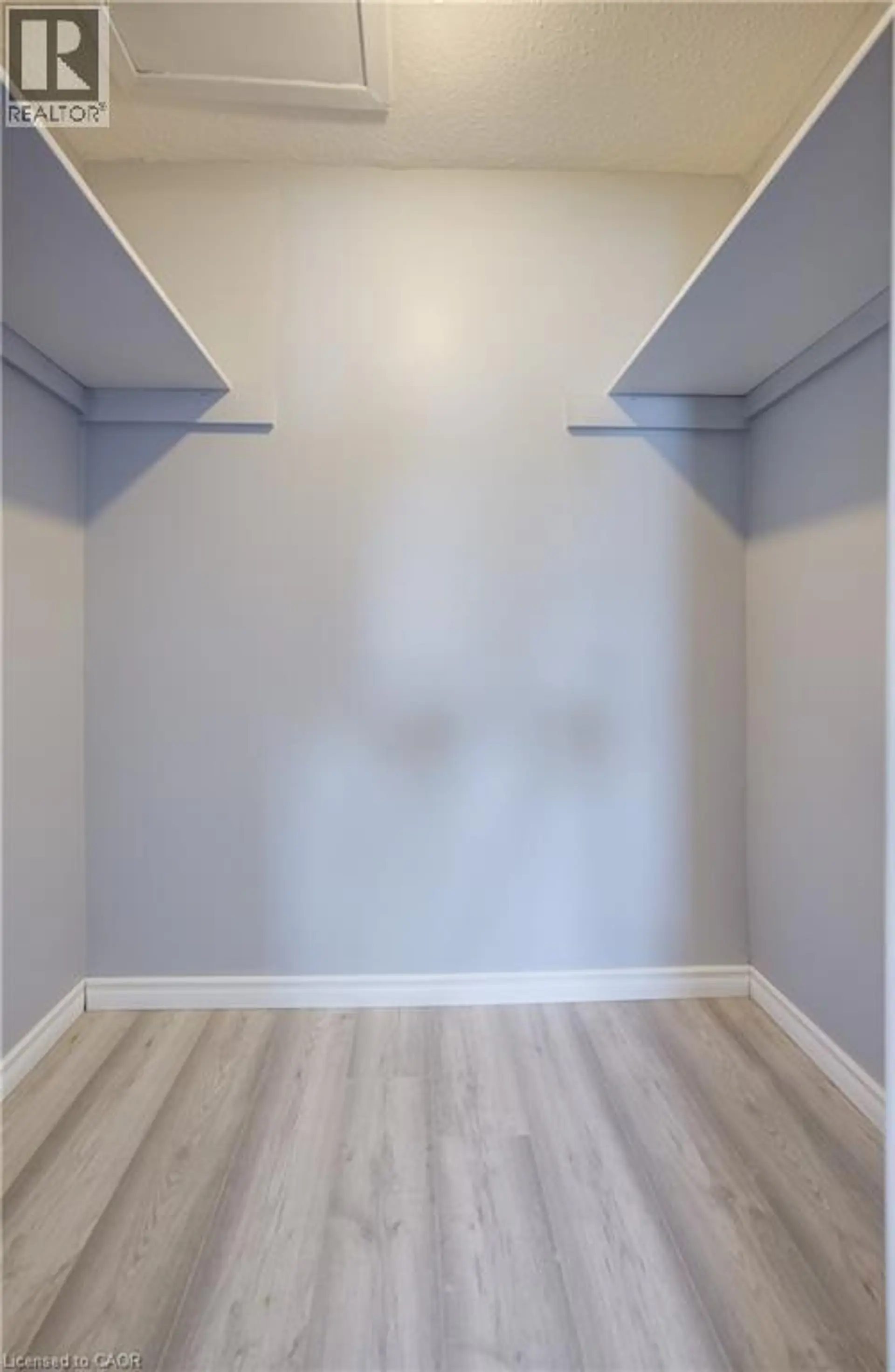 #18 249 CEDARBRAE AVENUE - Image 9