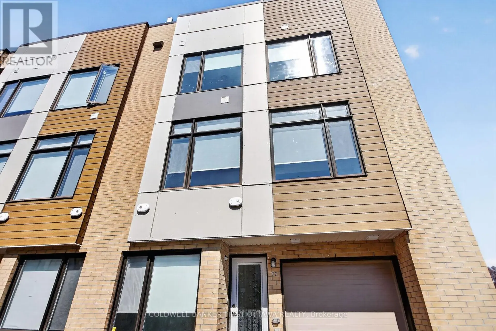 77 CHERRY BLOSSOM PRIVATE - Image 1