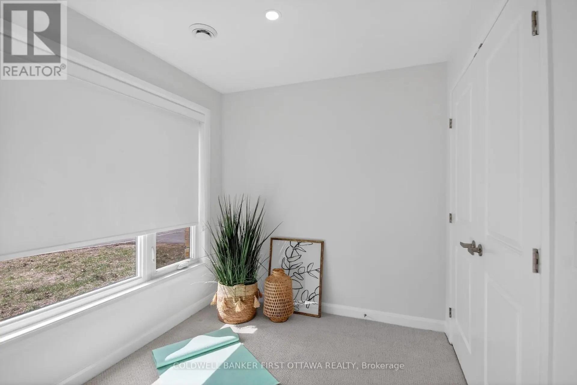 77 CHERRY BLOSSOM PRIVATE - Image 3