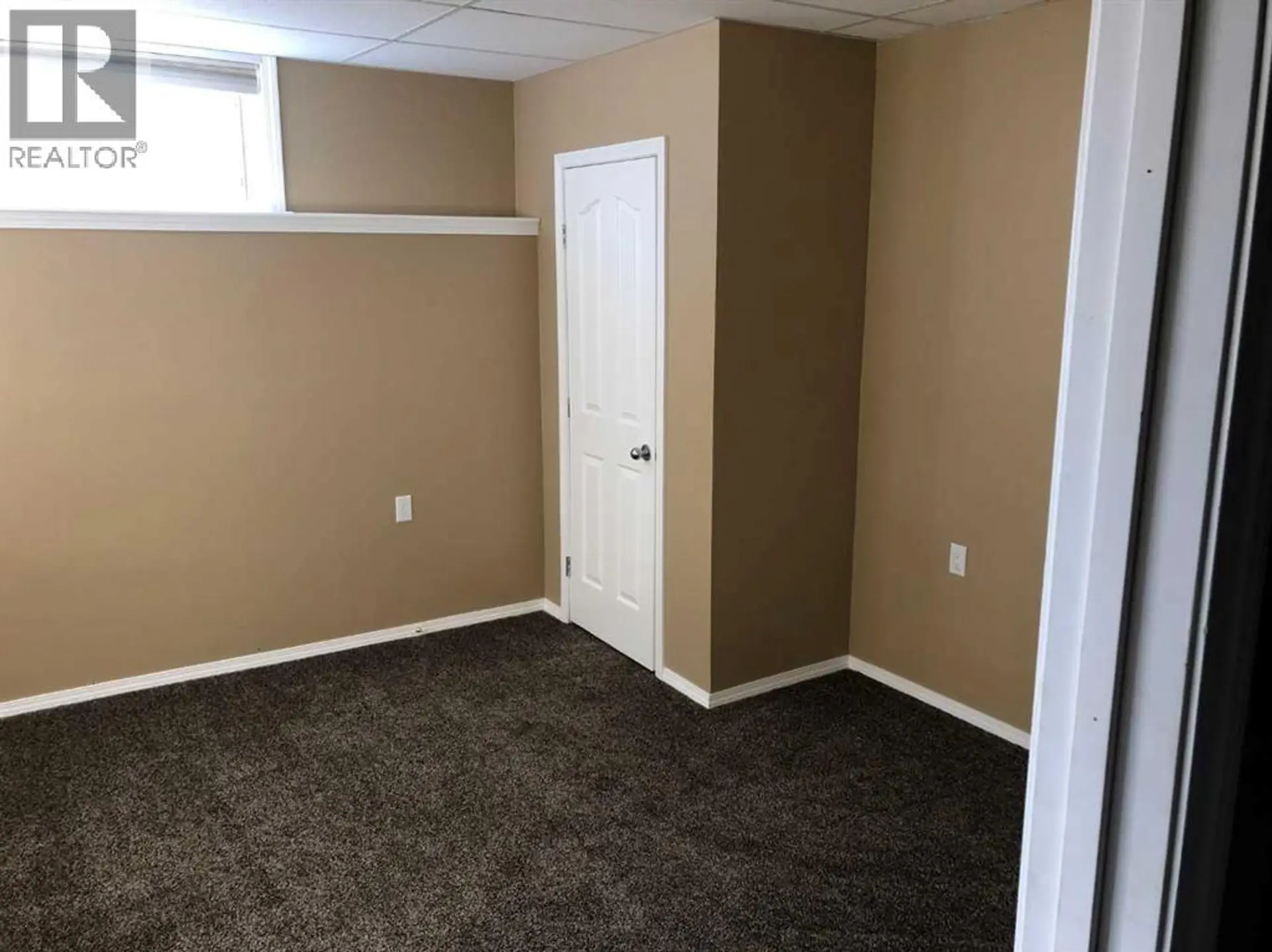 Property at 105 1 A STREET, Linden, AB