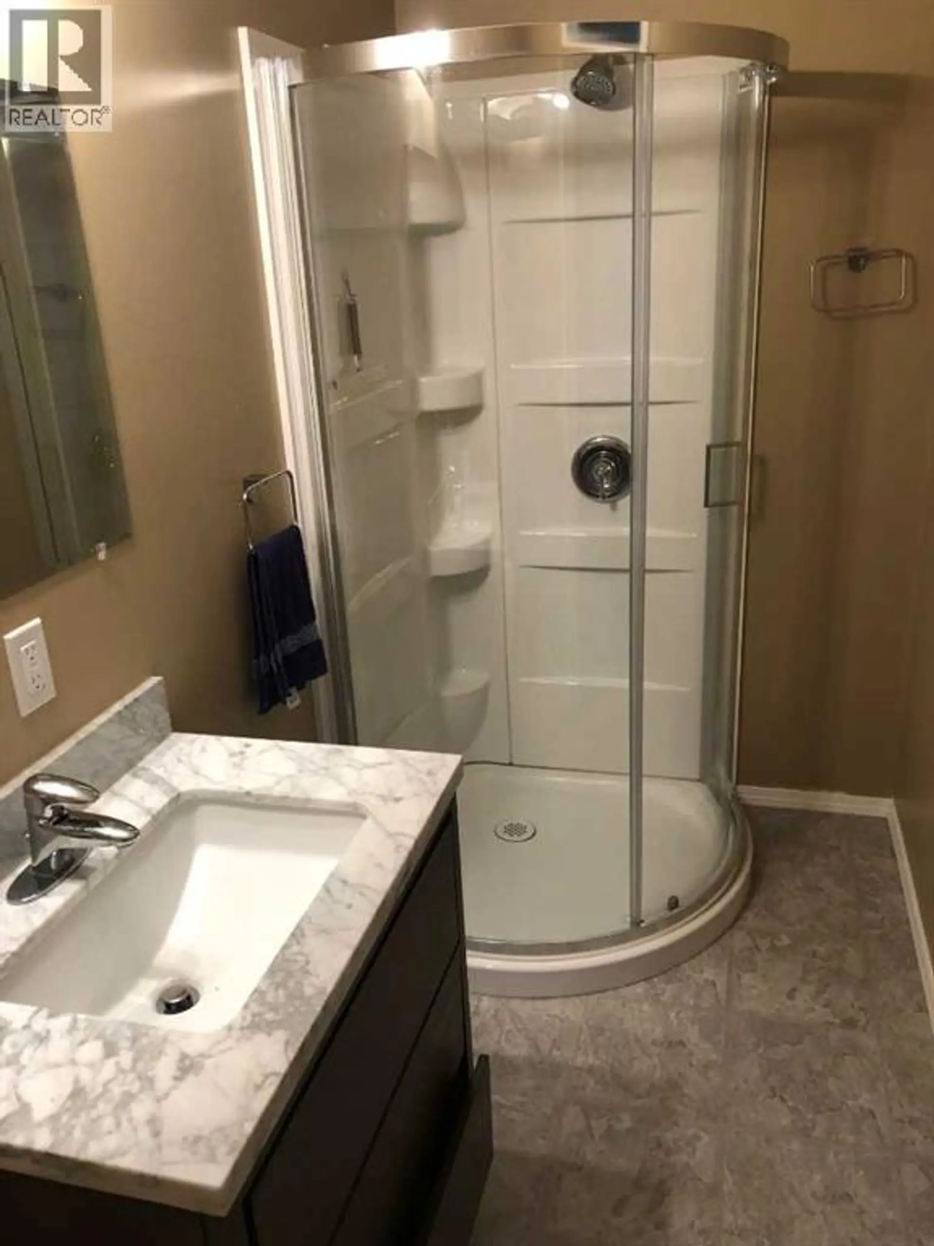 Property at 105 1 A STREET, Linden, AB