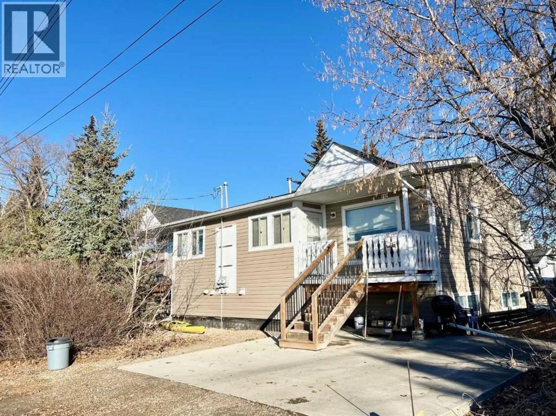 Property at 105 1 A STREET, Linden, AB