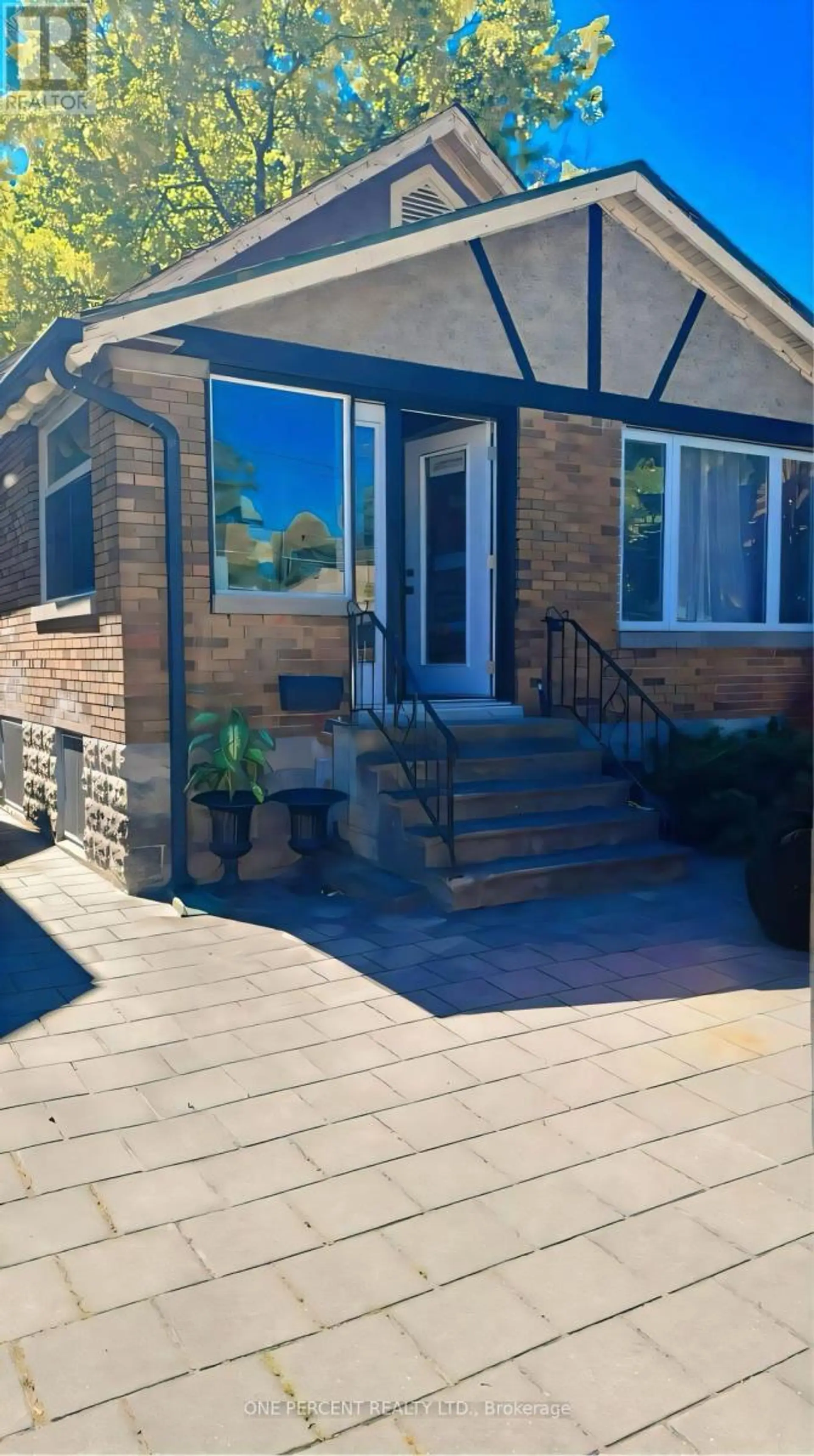 13 MOIR STREET - Image 1