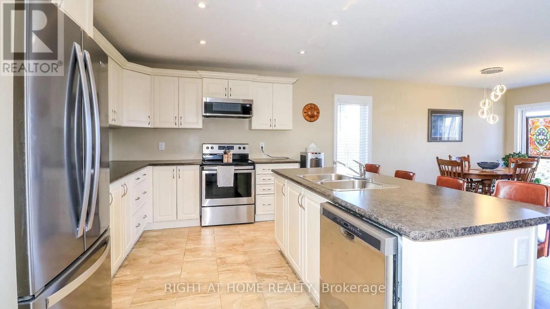 28 HUNTER AVENUE - Image 6