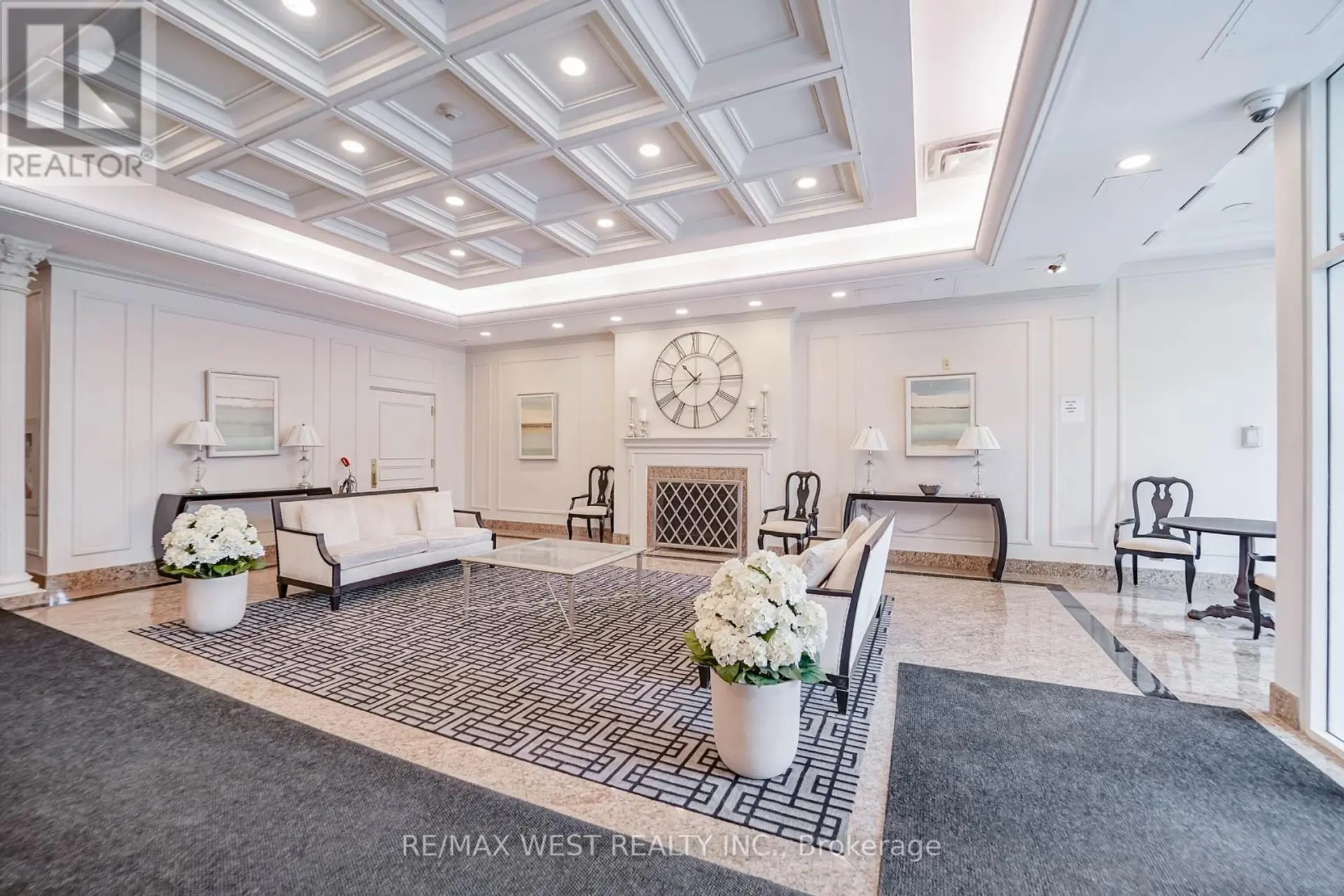 #602 1 HYCREST AVENUE - Image 2