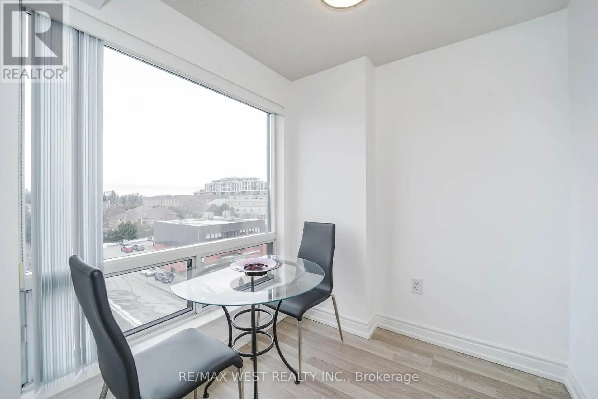 #602 1 HYCREST AVENUE - Image 5