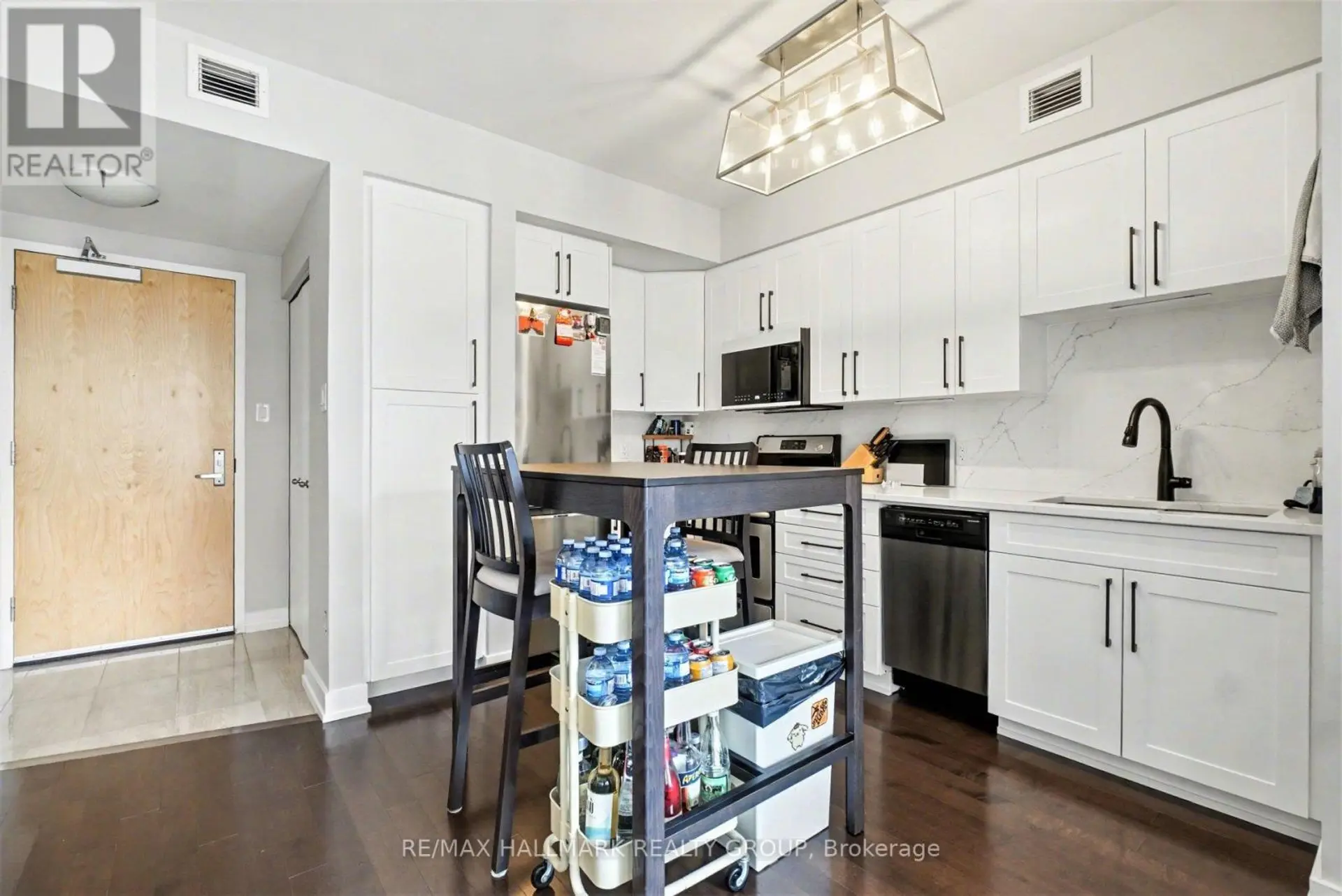 #1502 40 NEPEAN STREET - Image 10