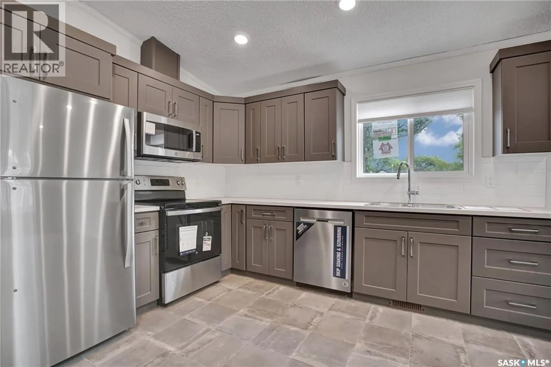 Property at 320 1524 RAYNER AVENUE, Saskatoon, SK