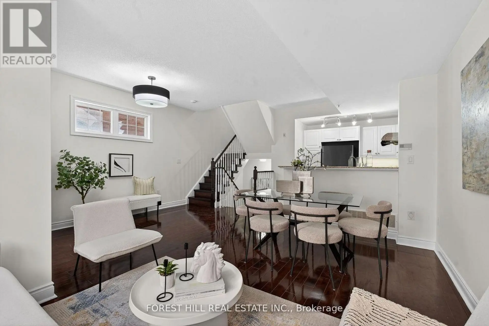 #17 8 BRIGHTON PLACE - Image 6