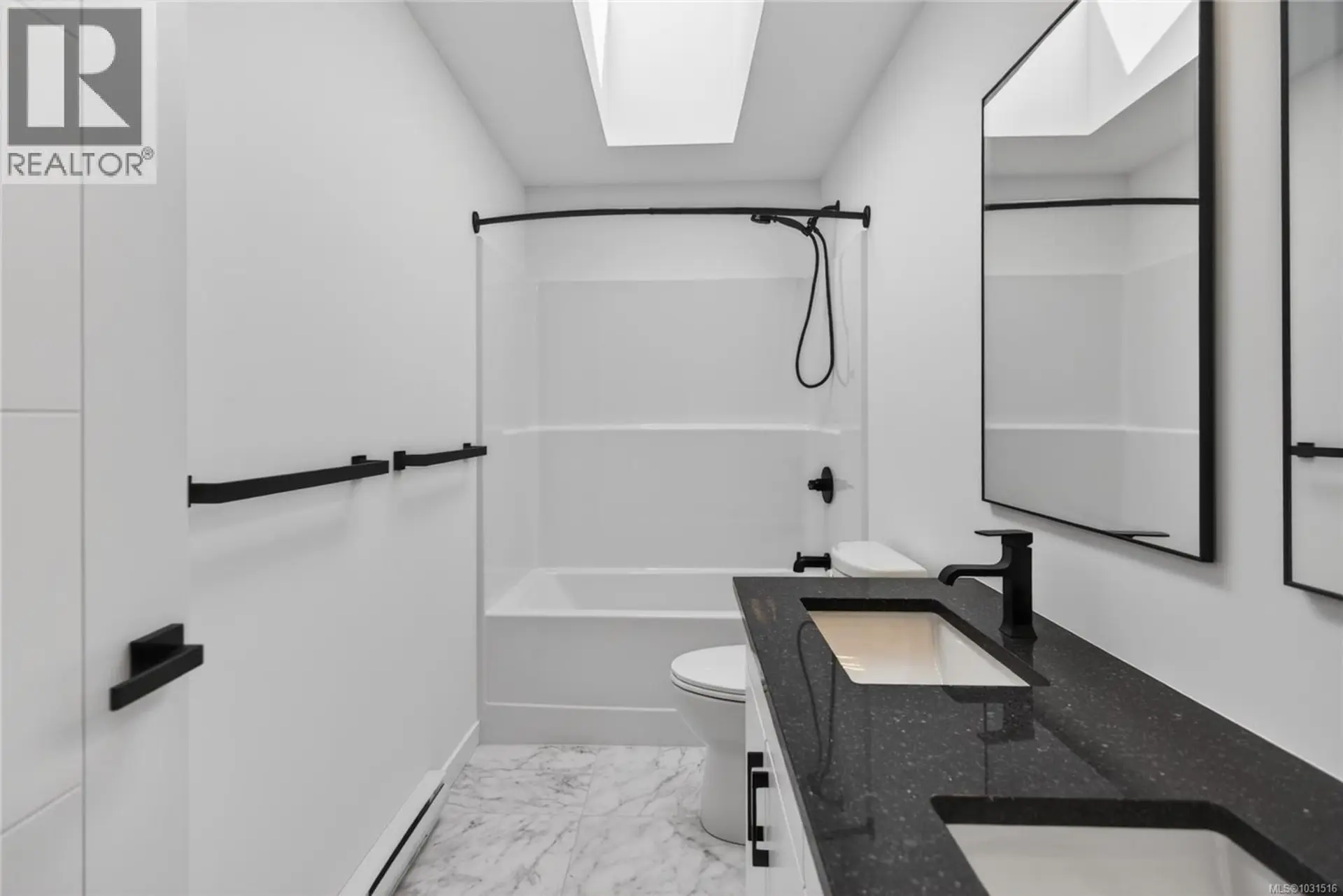 Property at #5 1590 PIERCY AVE, Courtenay, BC