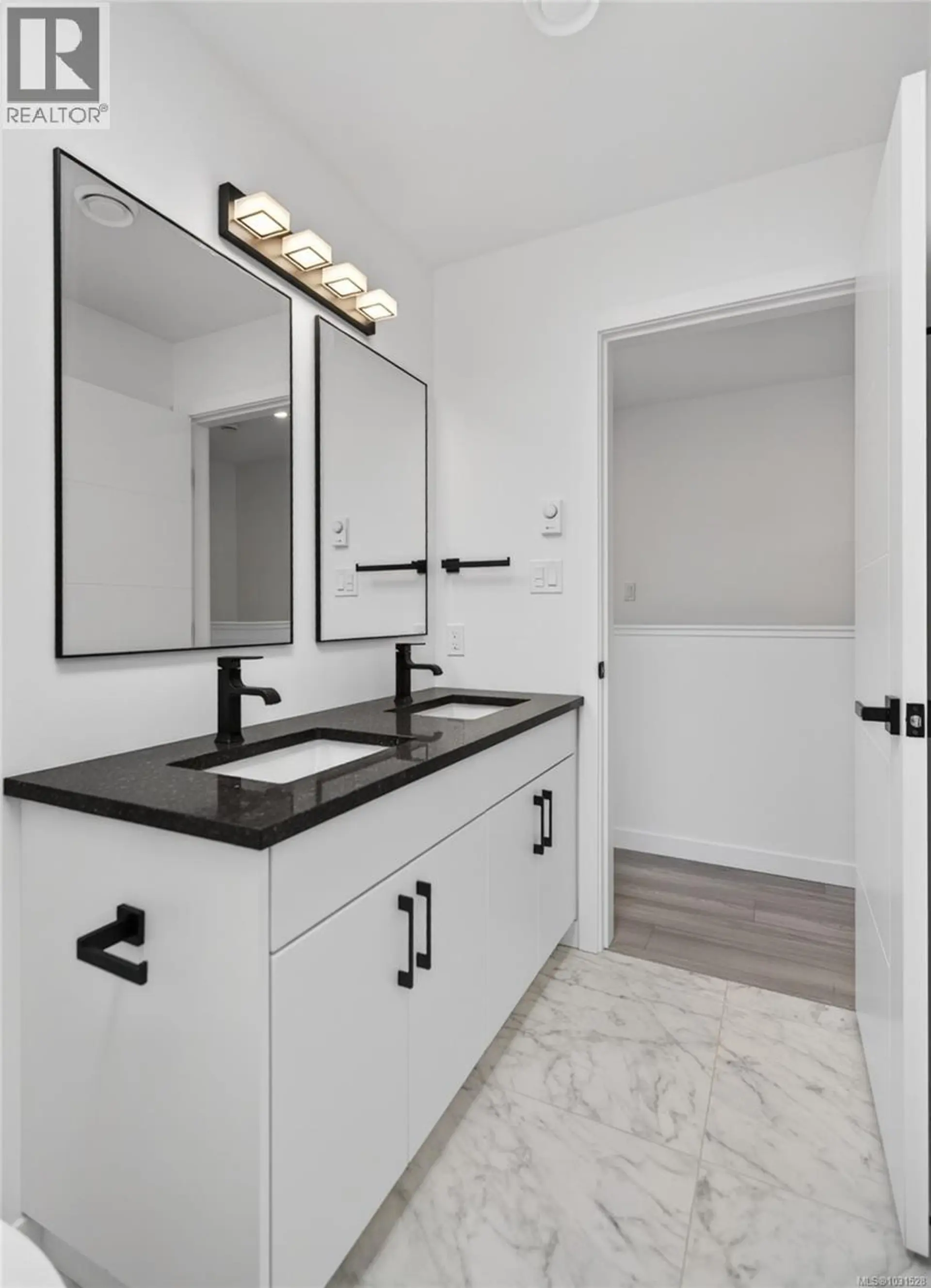 Property at #9 1590 PIERCY AVE, Courtenay, BC