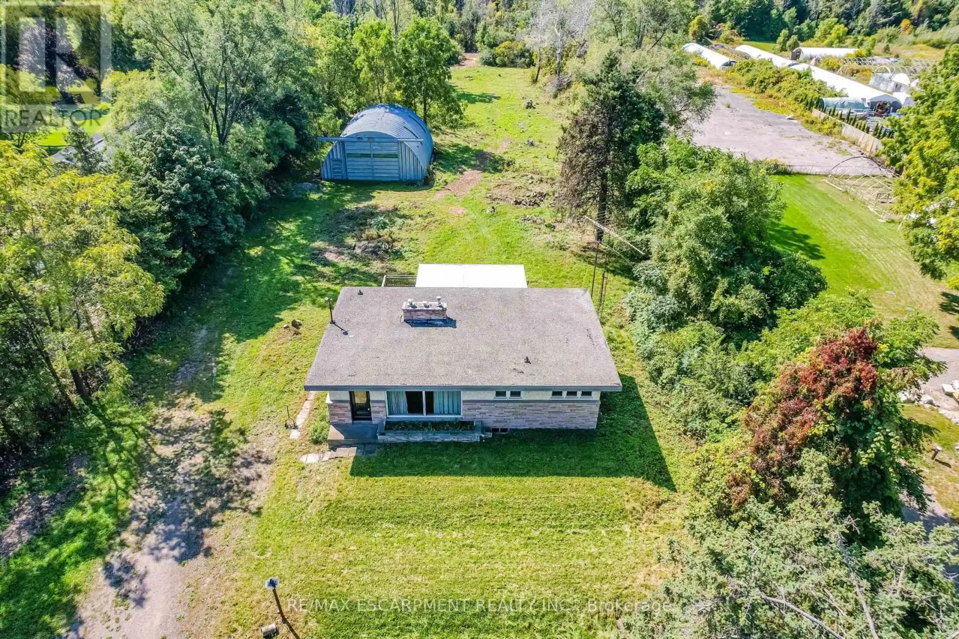 623 ROBSON ROAD - Image 2