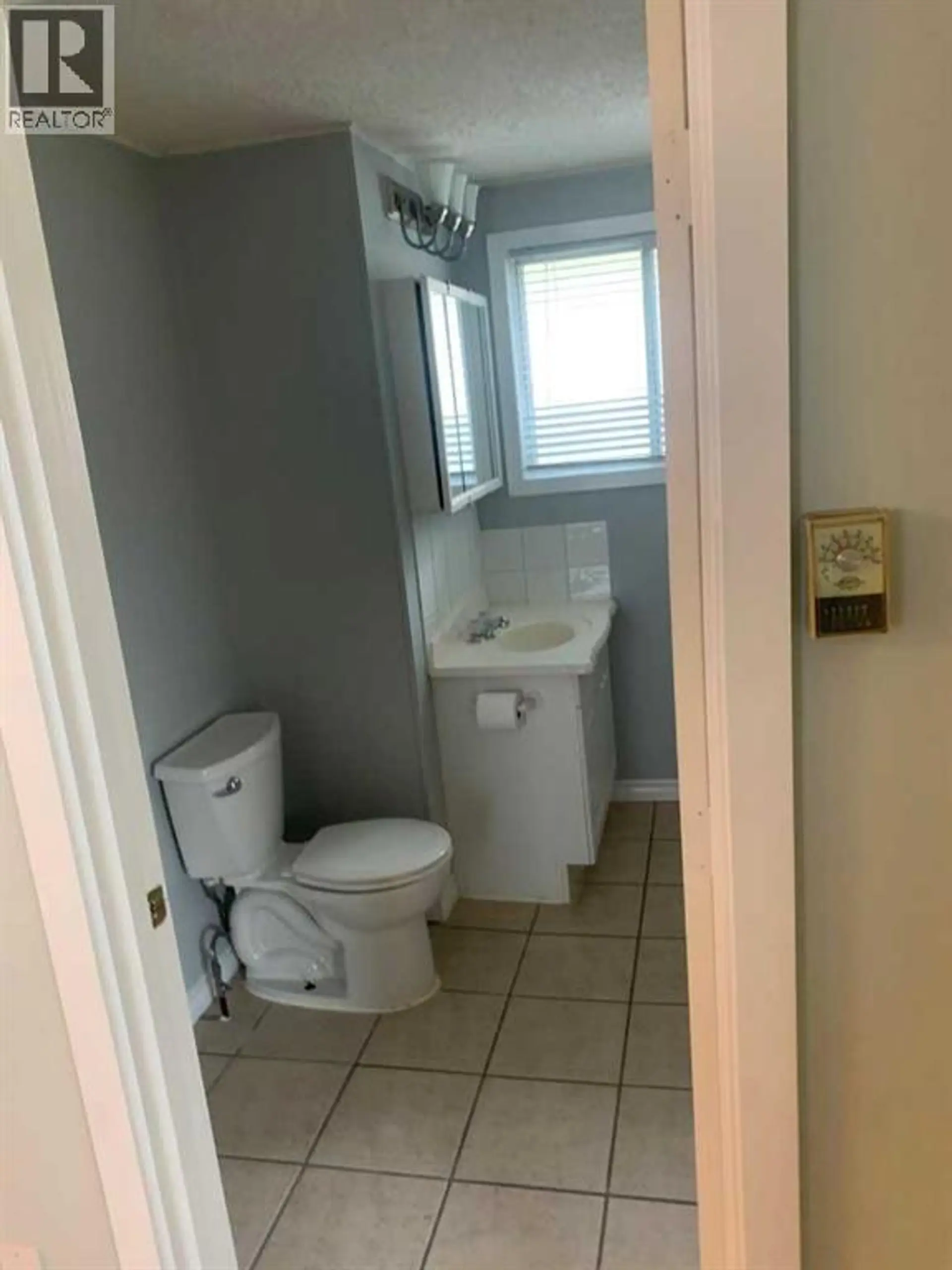 6622 18A Street SE - Image 12