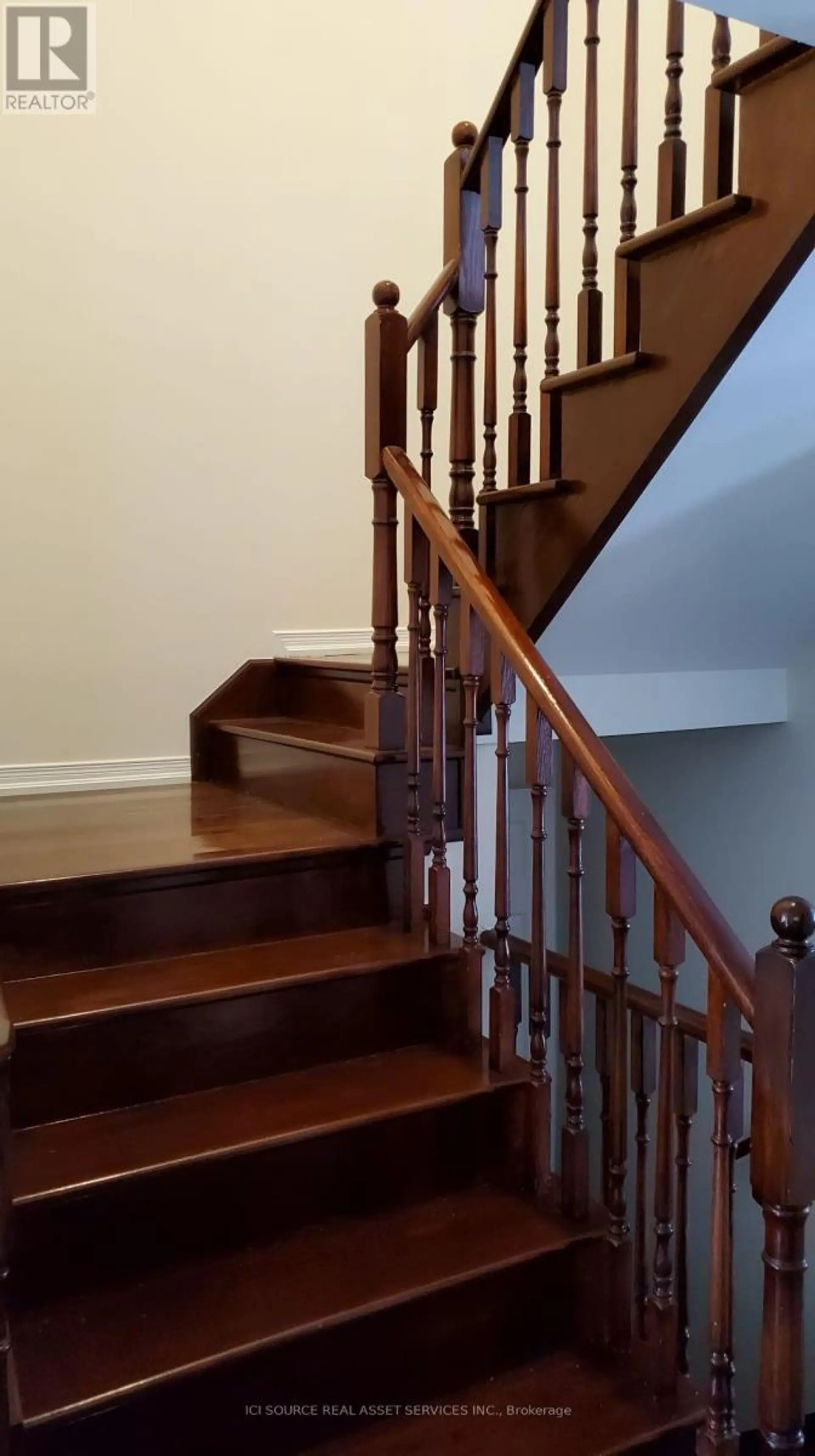 11 LEVELLANDS CRESCENT - Image 4
