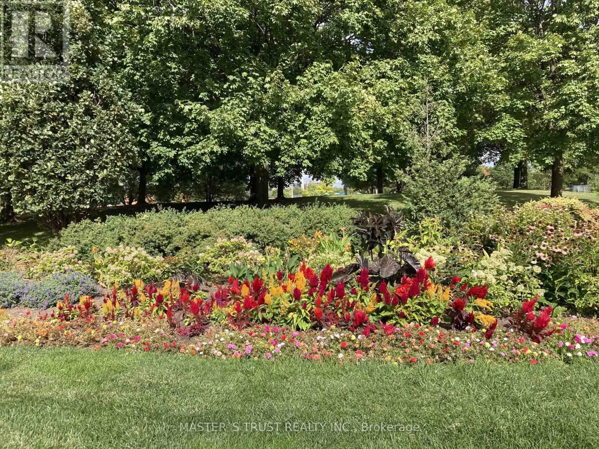 #72 246 JOHN GARLAND BOULEVARD - Image 13