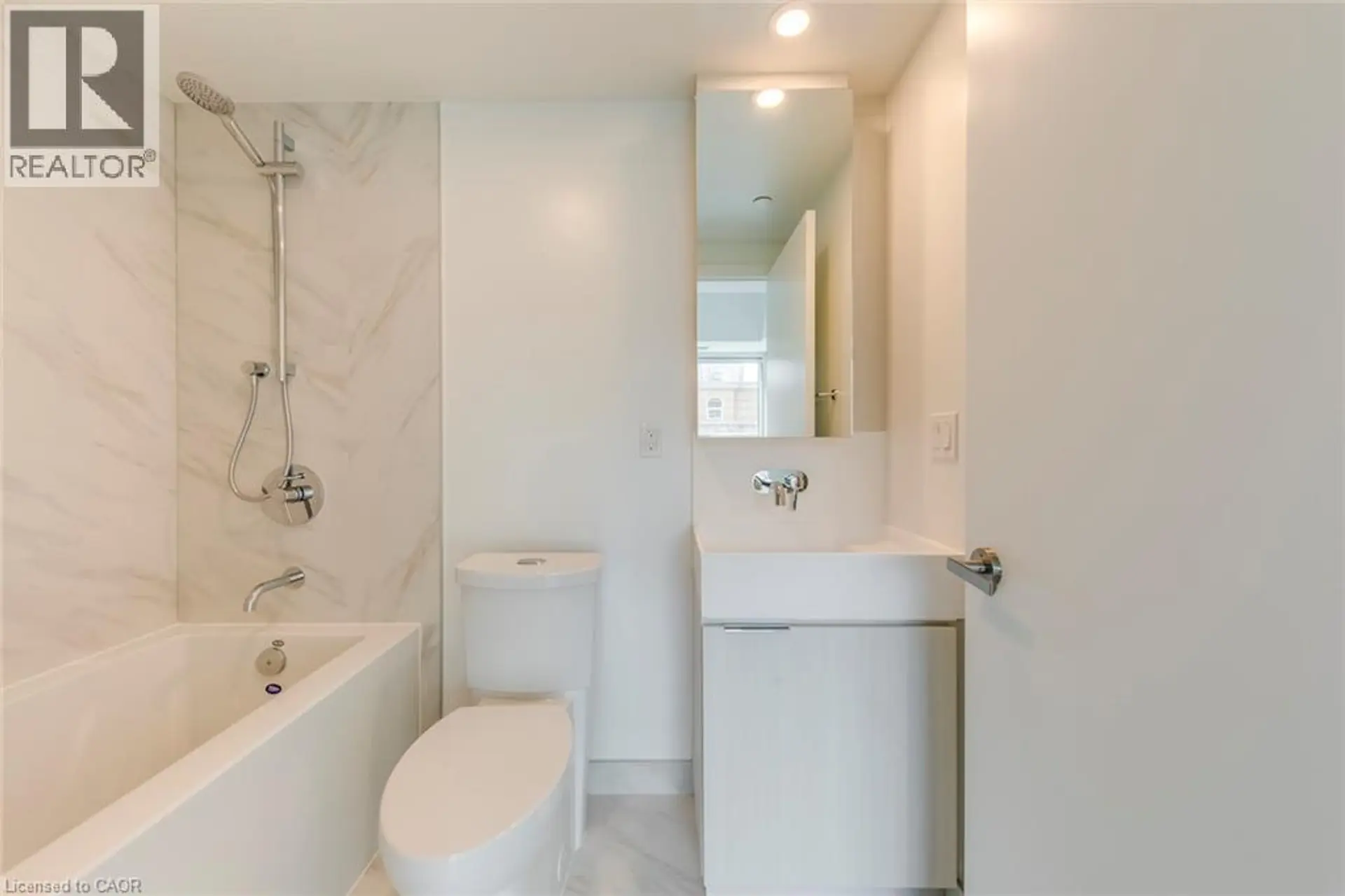 #303 370 MARTHA STREET - Image 12