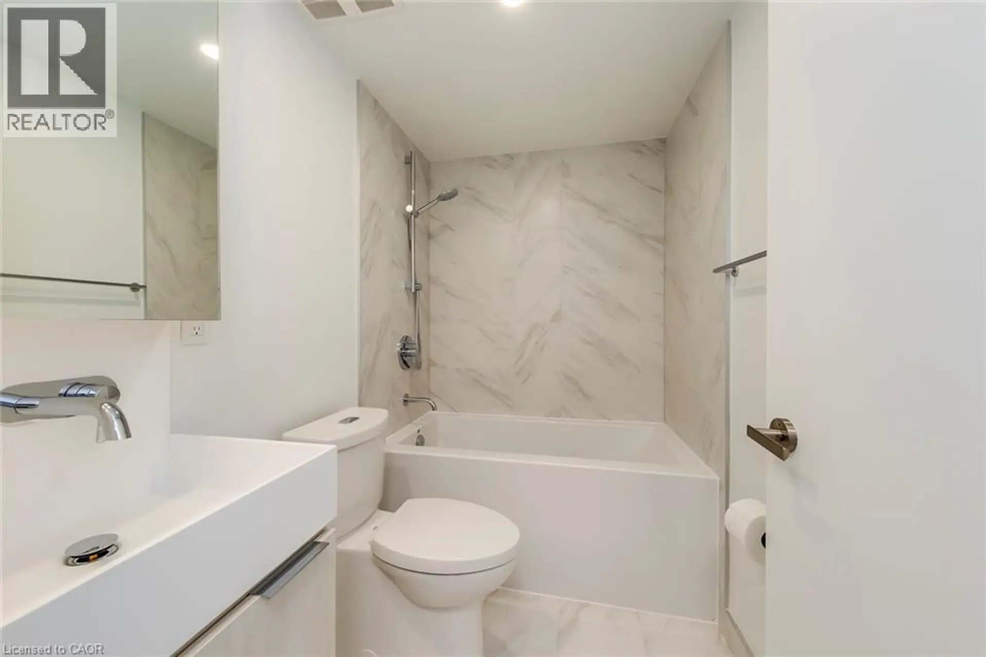 #303 370 MARTHA STREET - Image 16