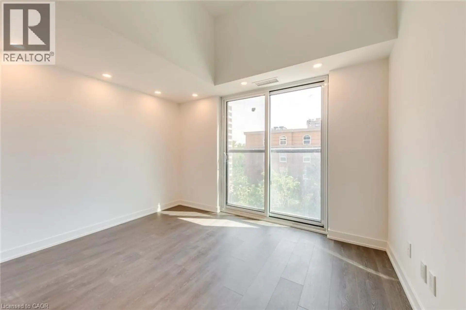 #303 370 MARTHA STREET - Image 8