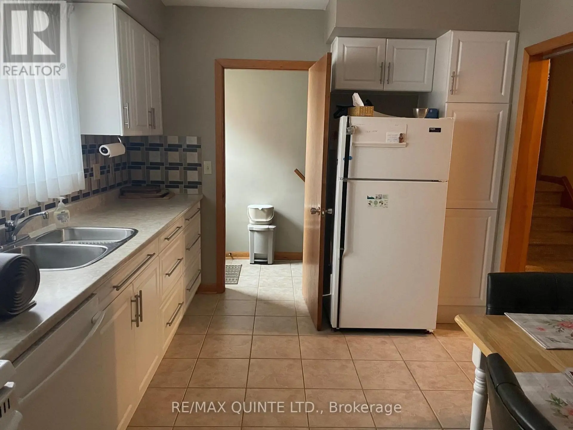 16 BELVEDERE ROAD - Image 10