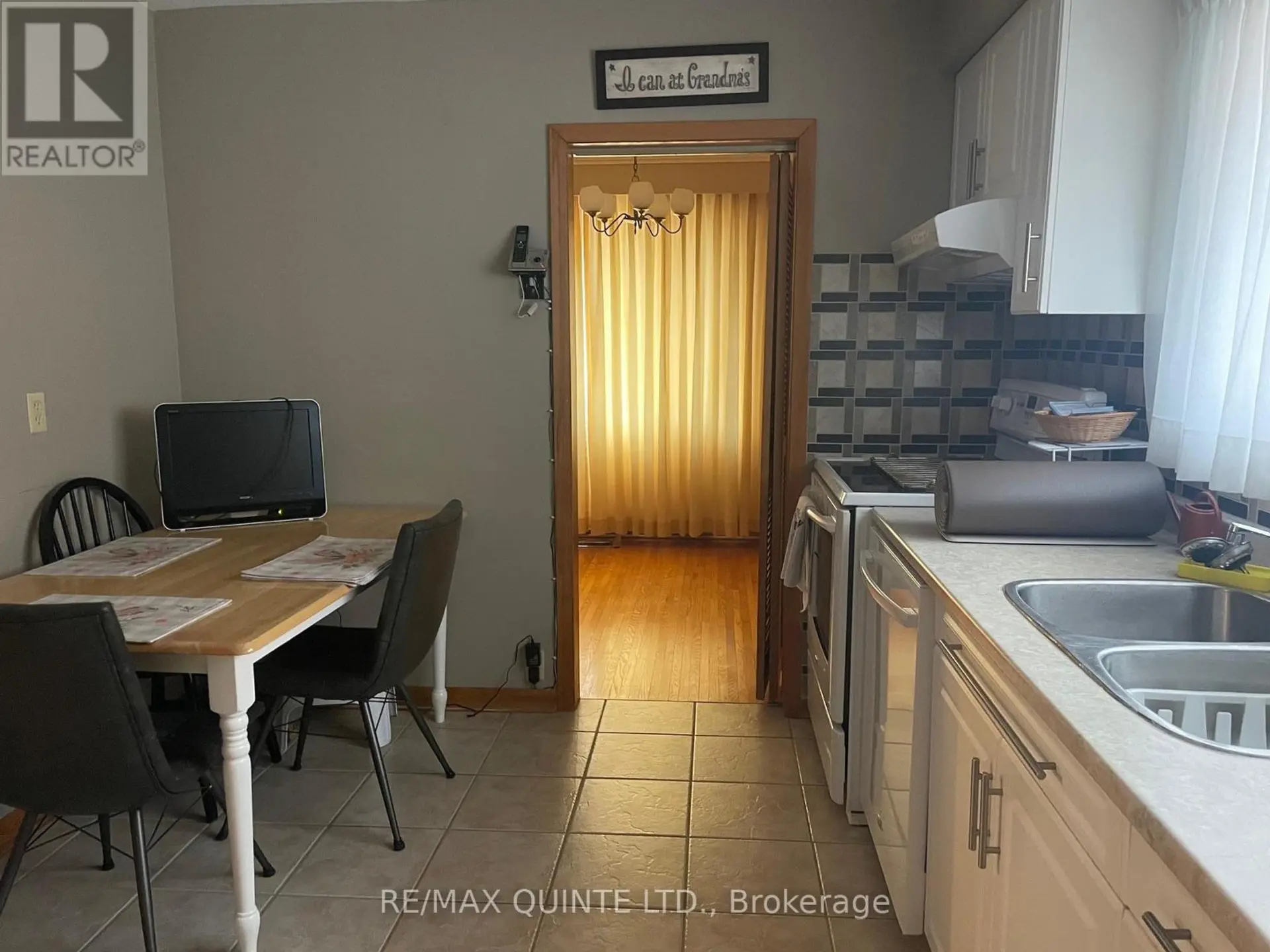 16 BELVEDERE ROAD - Image 9