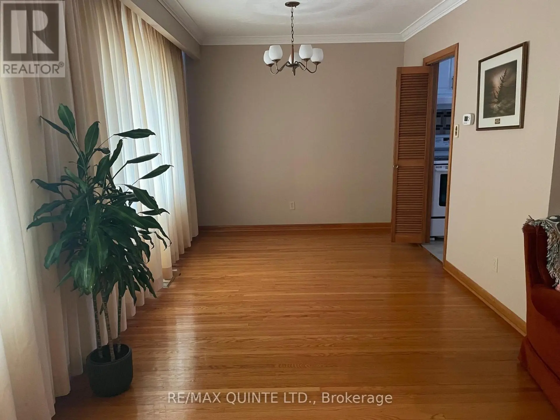 16 BELVEDERE ROAD - Image 8