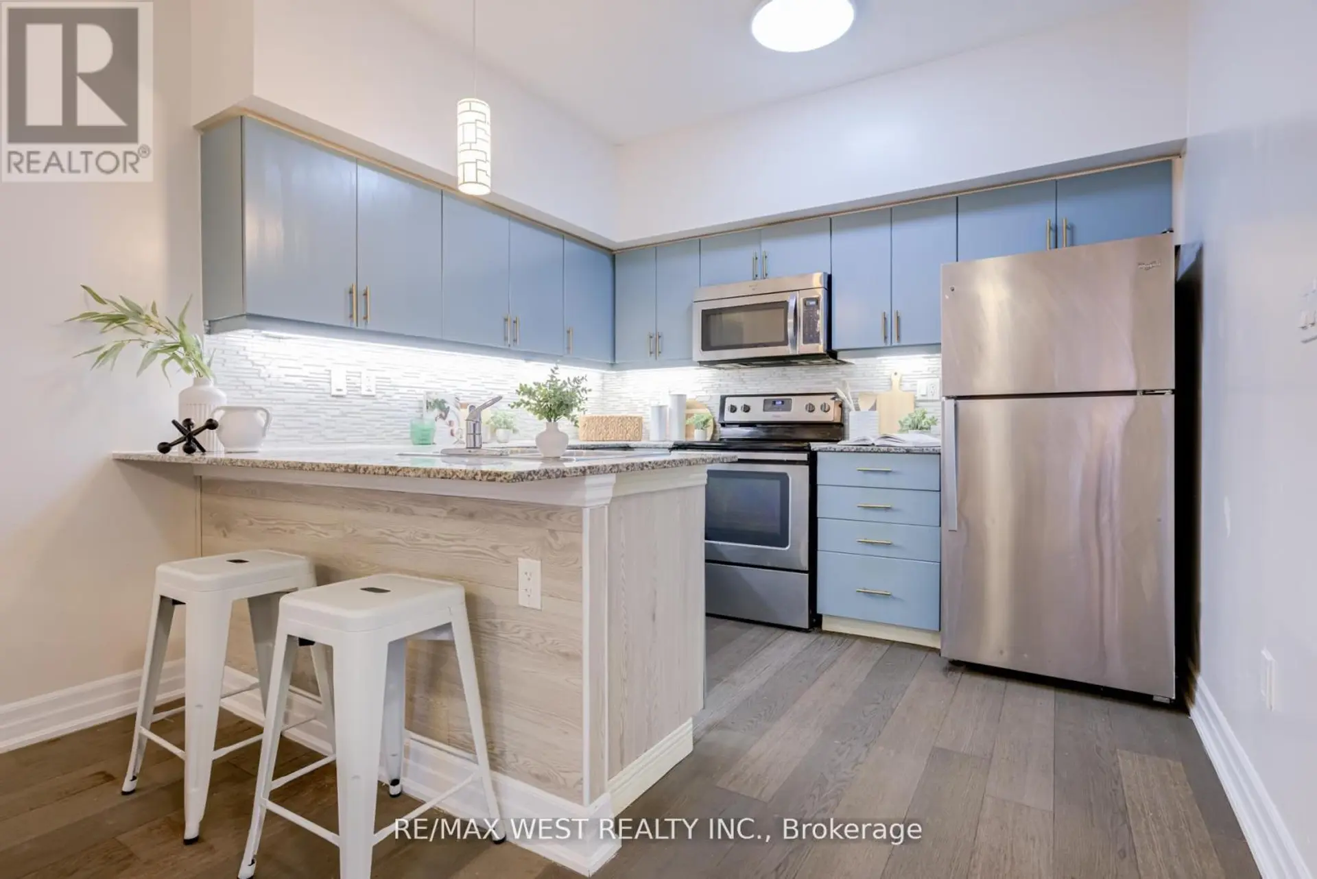 #101 45 SOUSA MENDES STREET - Image 5
