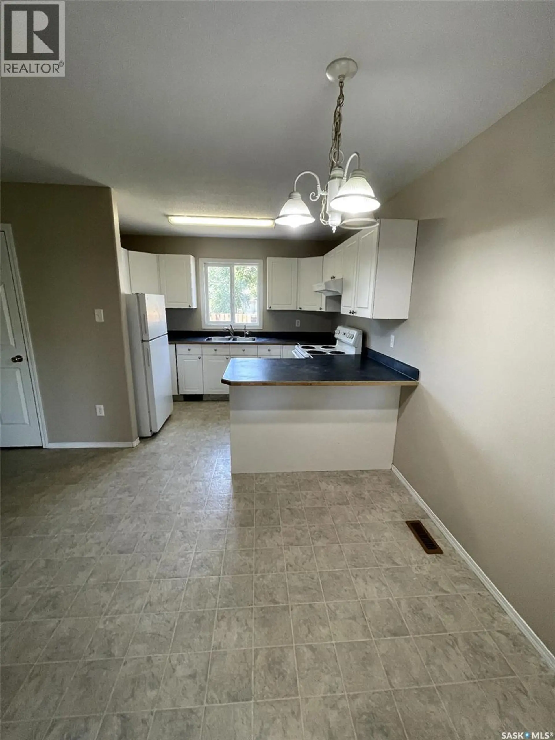 1154 Retallack STREET - Image 7