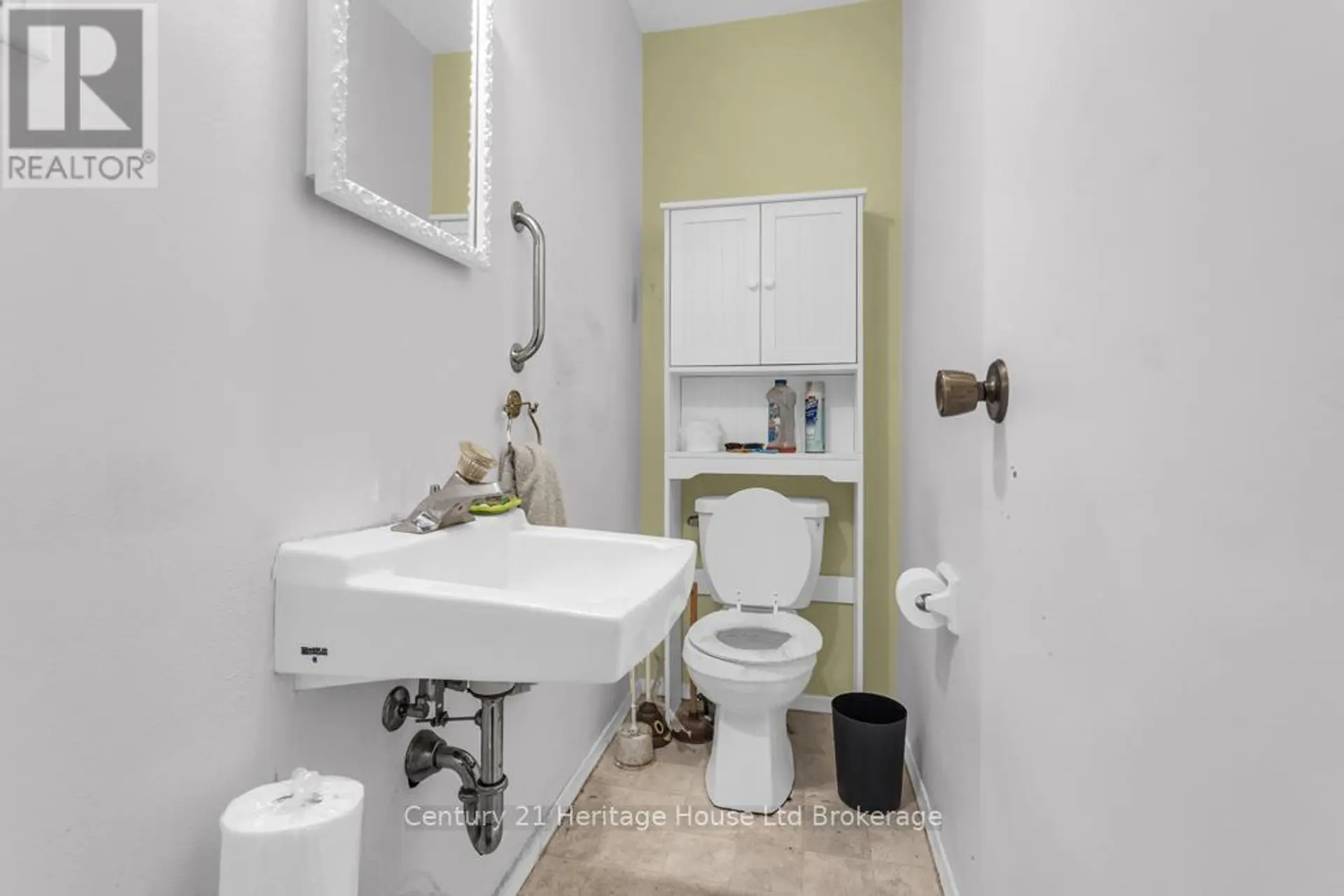 #18 1 LAMERS COURT - Image 12