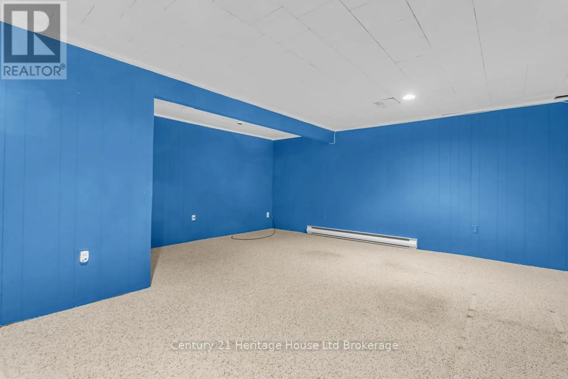 #18 1 LAMERS COURT - Image 13