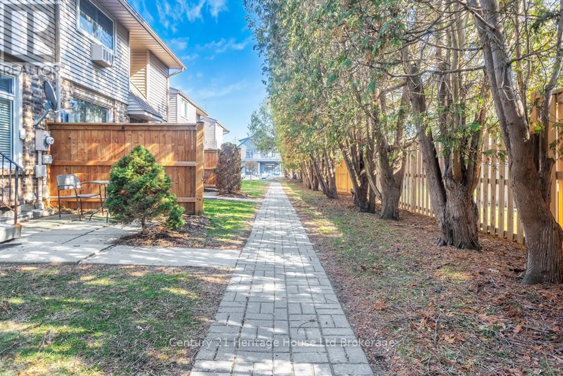 #18 1 LAMERS COURT - Image 4