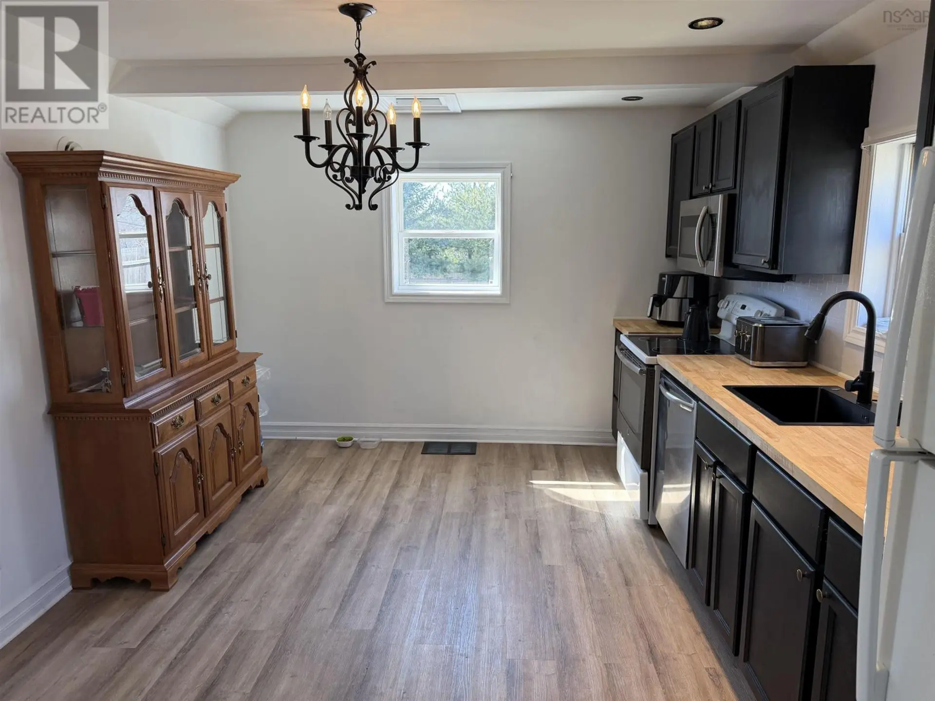 Property at 71 ELLIOTT STREET, Pictou, NS