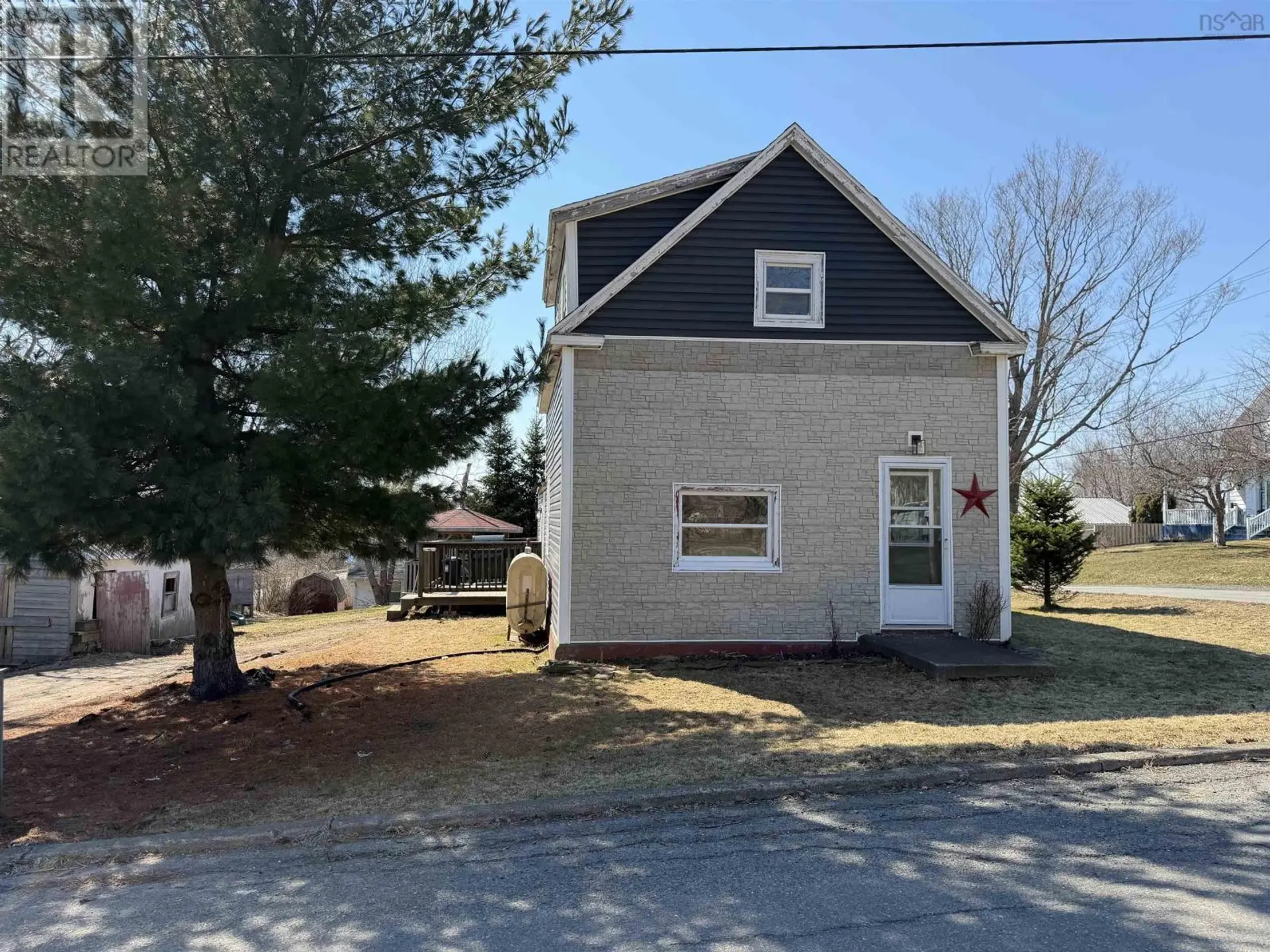 Property at 71 ELLIOTT STREET, Pictou, NS