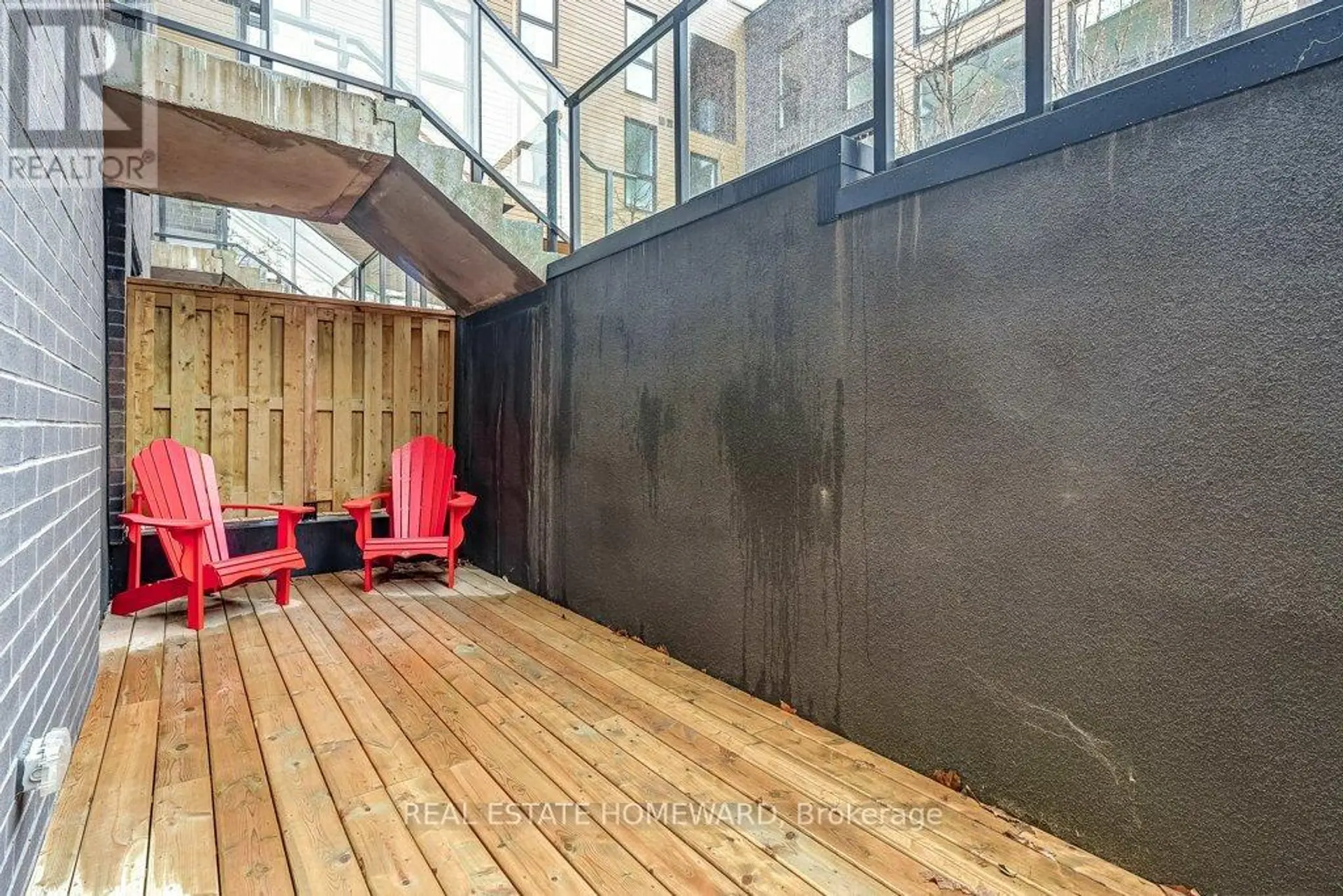 #16 35 BIRCHCLIFF AVENUE - Image 12