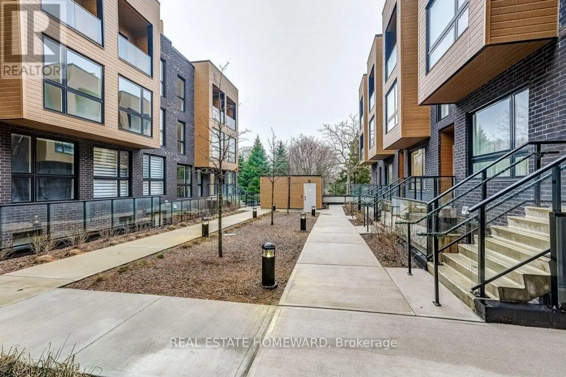 #16 35 BIRCHCLIFF AVENUE - Image 16
