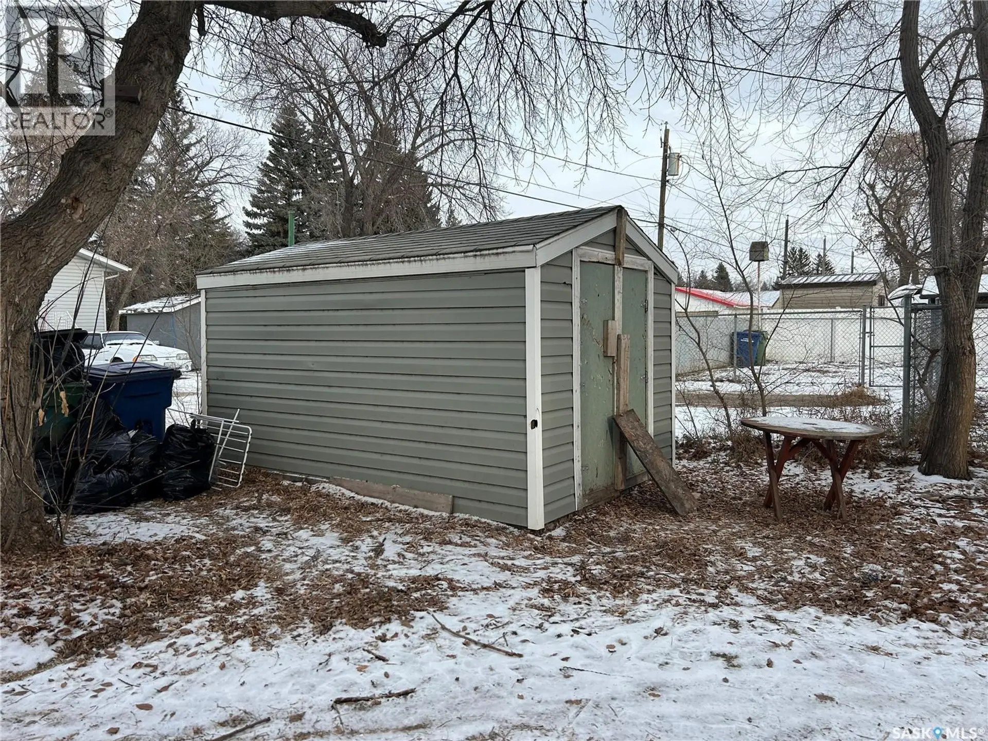 Property at 1042 COTEAU STREET W, Moose Jaw, SK