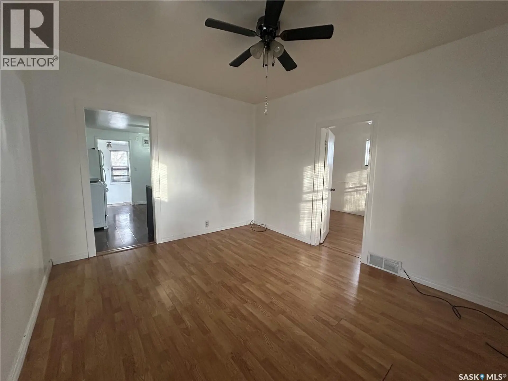 Property at 1042 COTEAU STREET W, Moose Jaw, SK