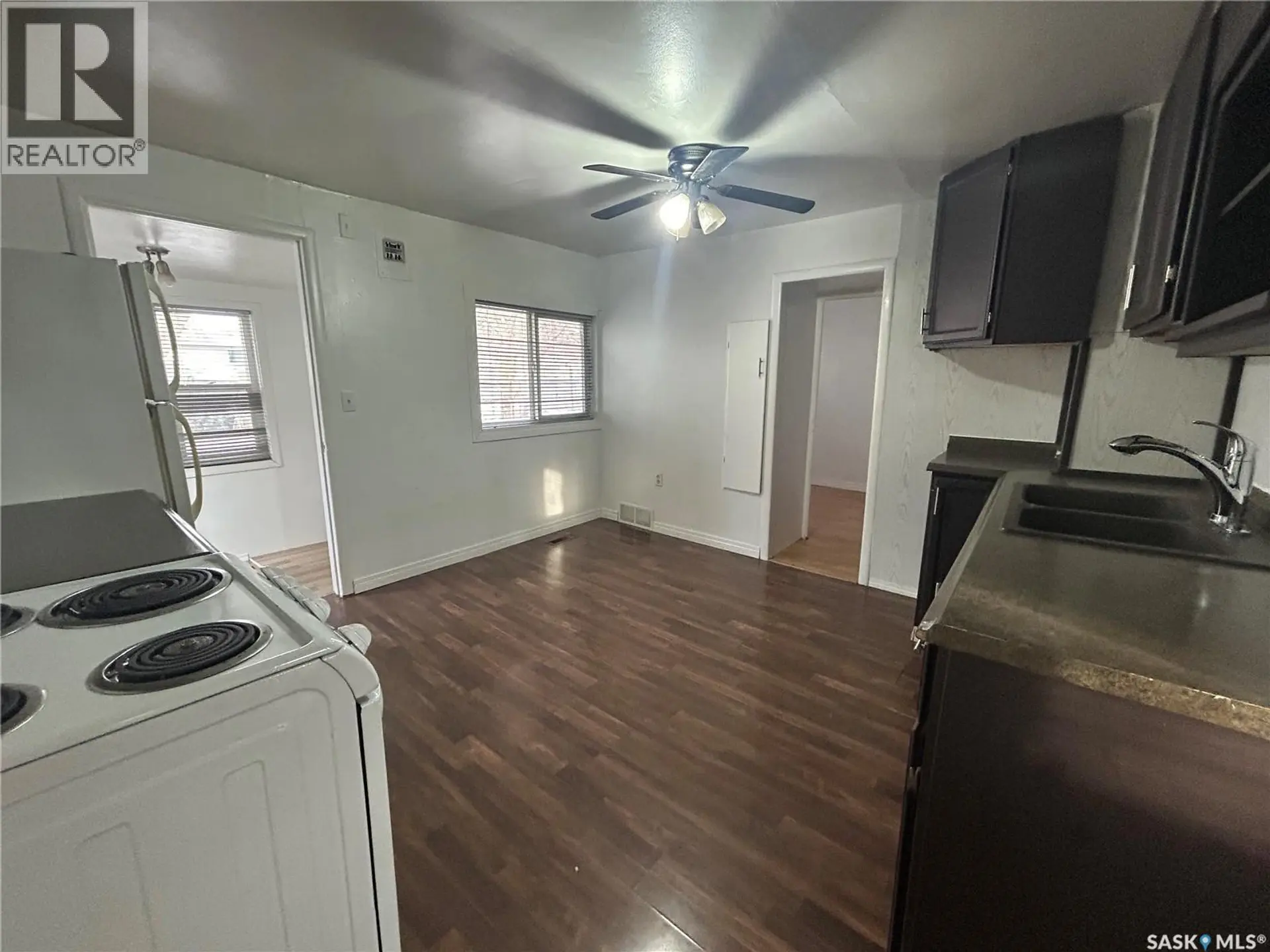 Property at 1042 COTEAU STREET W, Moose Jaw, SK