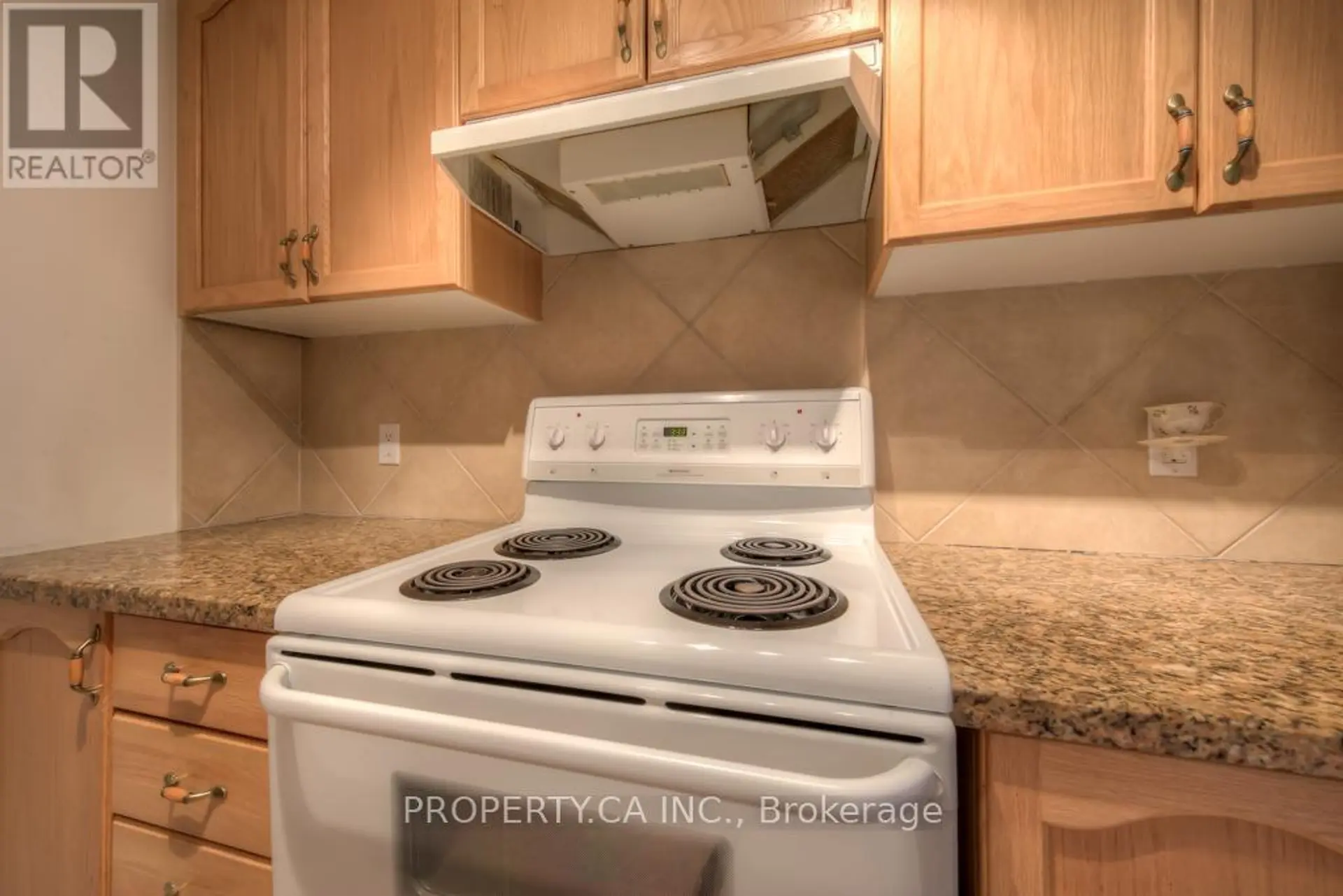 #301 778 SHEPPARD AVENUE W - Image 11