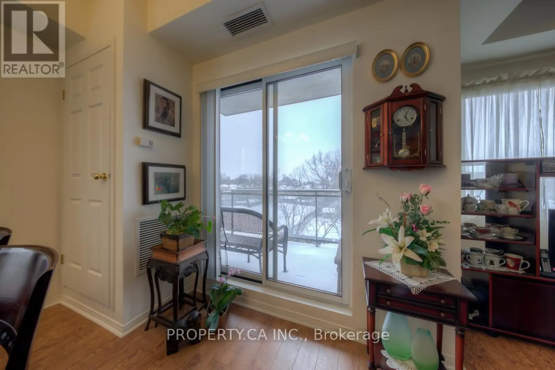 #301 778 SHEPPARD AVENUE W - Image 6