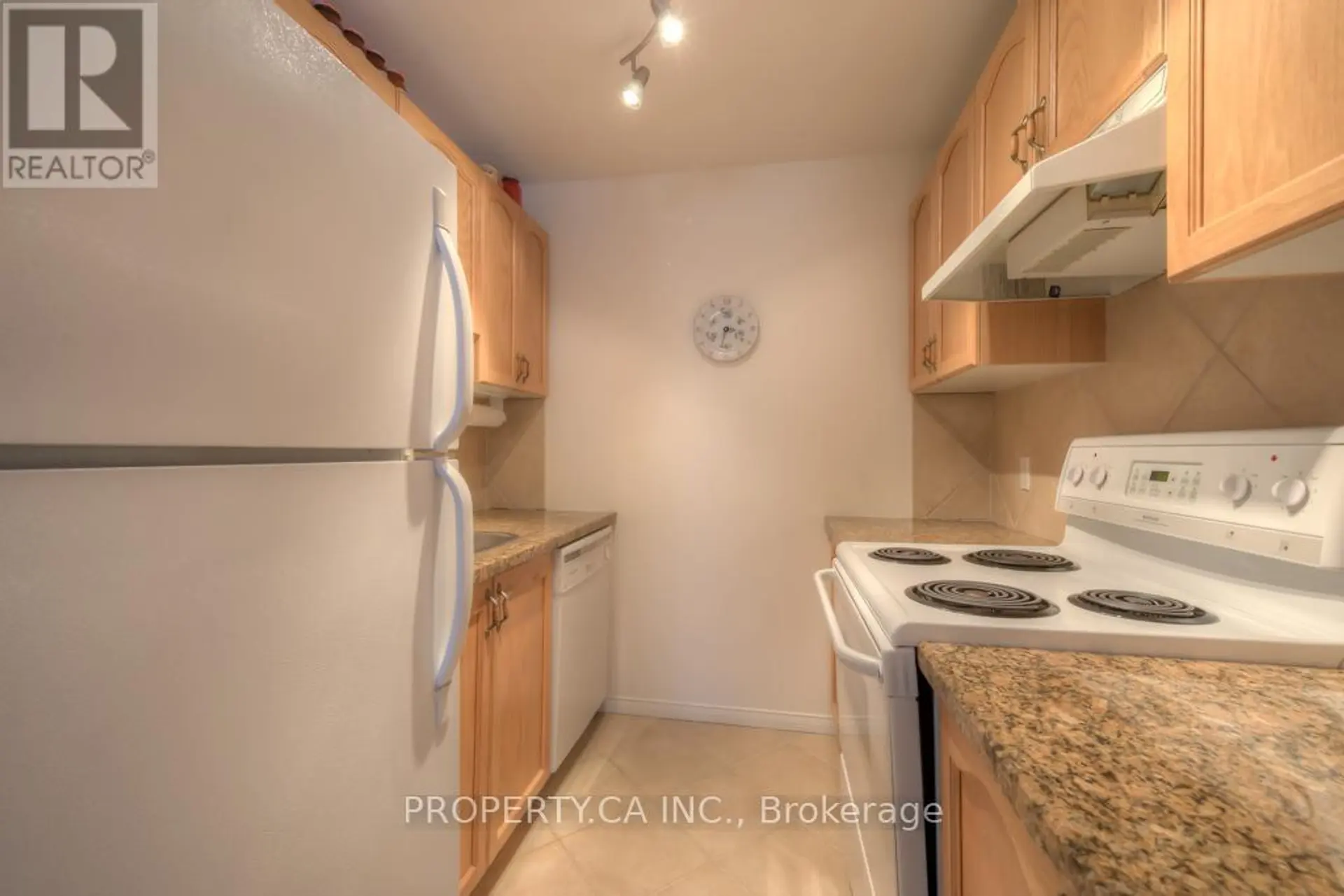 #301 778 SHEPPARD AVENUE W - Image 8