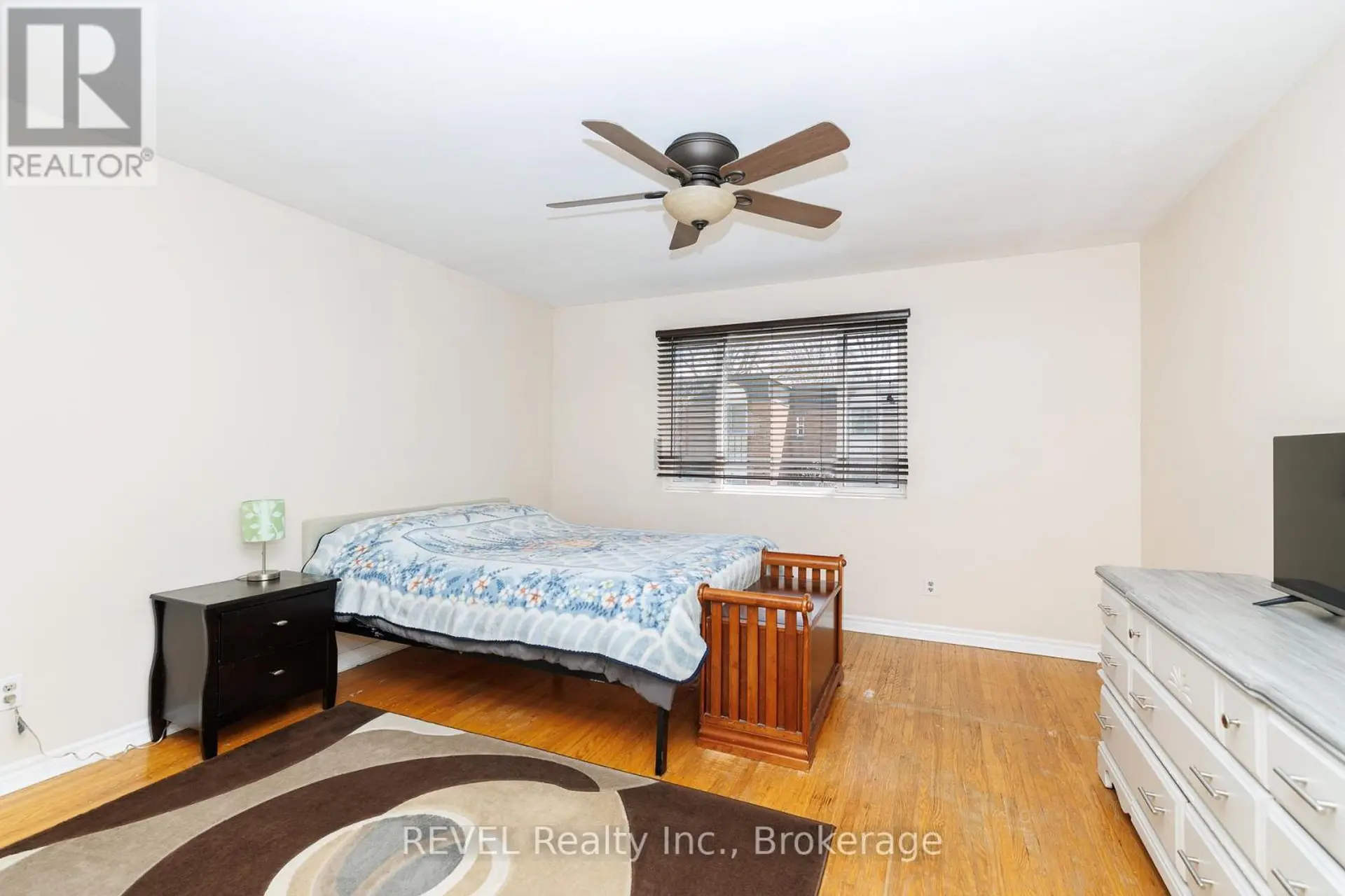#25 6476 HUGGINS STREET - Image 11